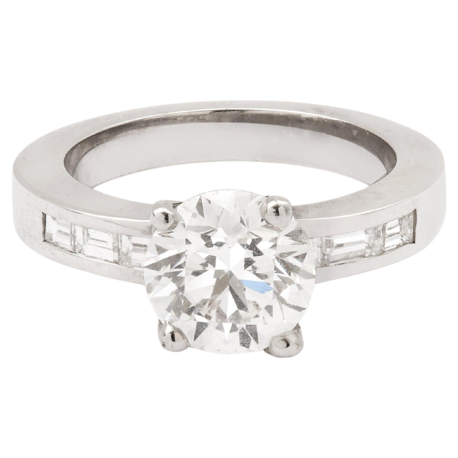 Certified 2 Carats Diamond 18 Carats White Gold Solitaire Ring For Sale