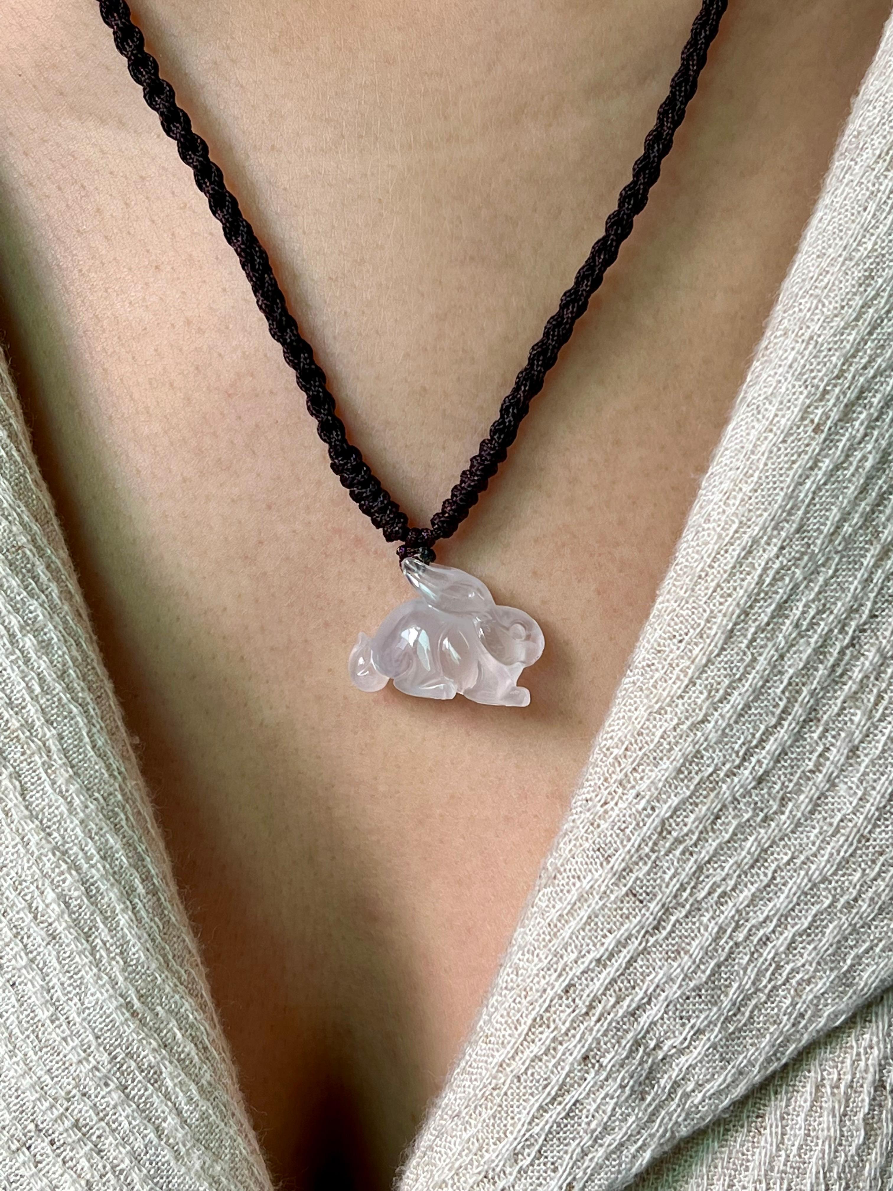 Certified 20 Carat Icy Jade Rabbit Pendant Necklace, Pure Ice, Beyond Special In New Condition In Hong Kong, HK