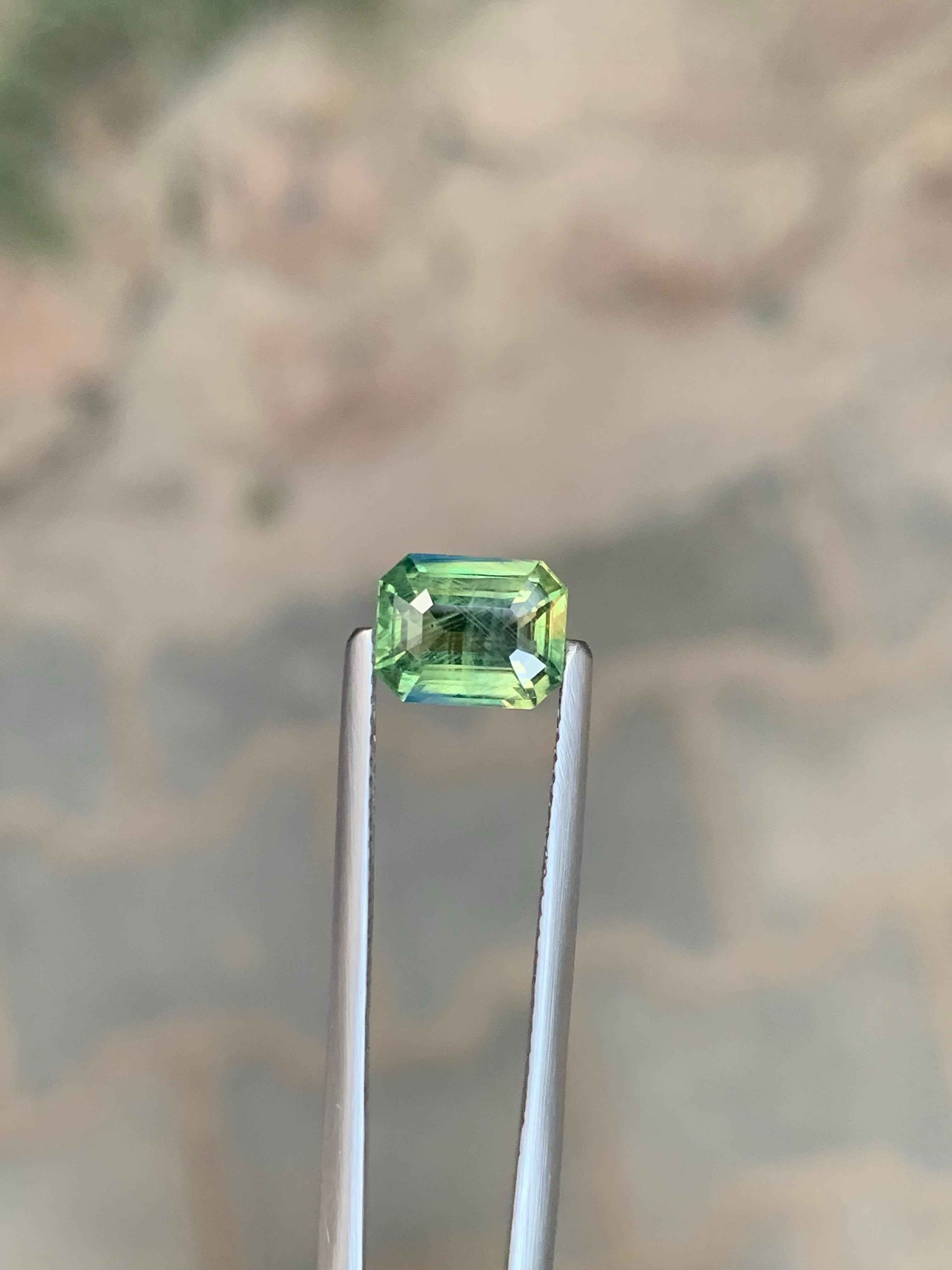 Zertifizierter 2,03 Karat natürlicher loser bläulich grüner Saphir Edelstein (Arts and Crafts) im Angebot