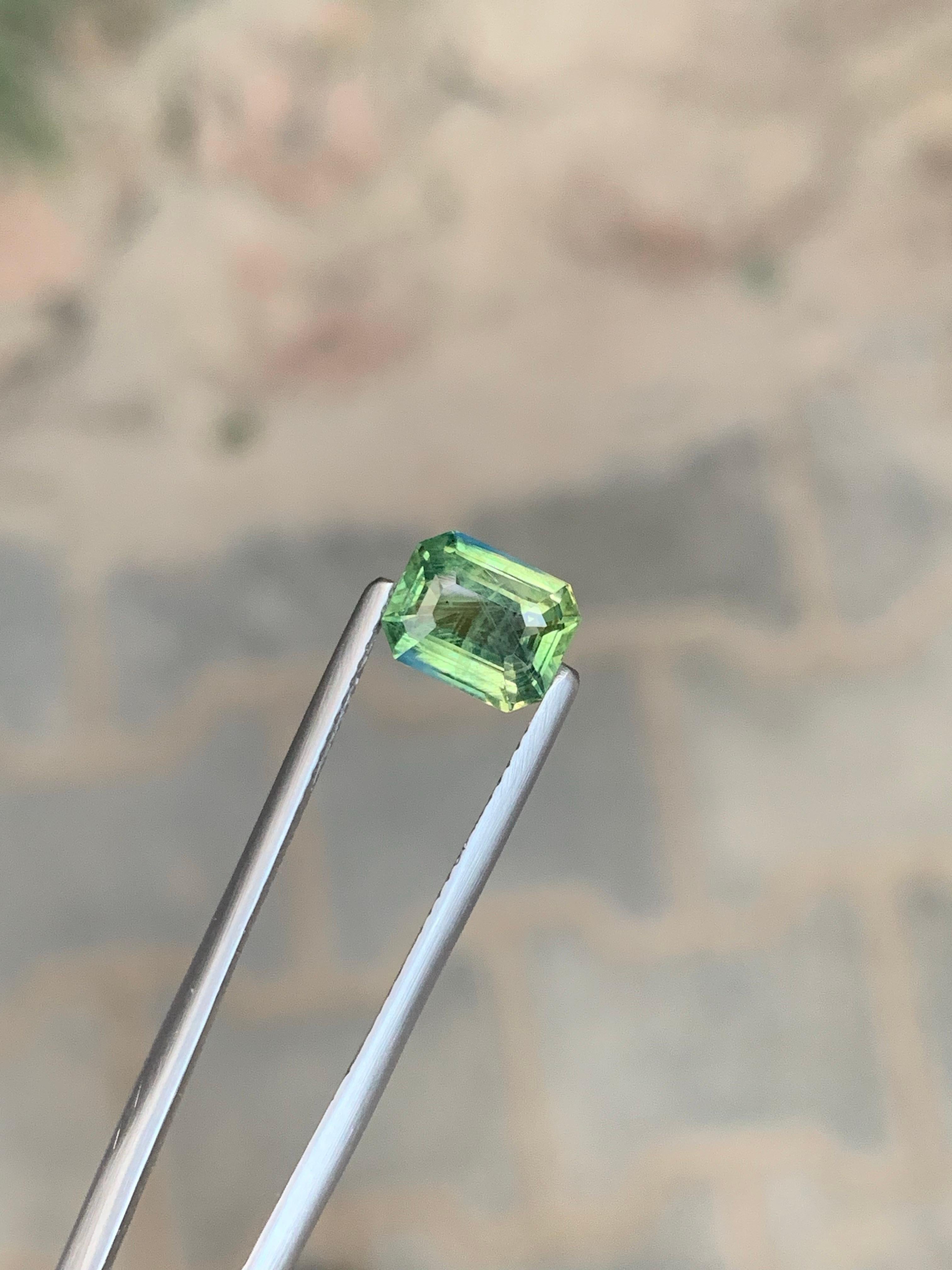 Zertifizierter 2,03 Karat natürlicher loser bläulich grüner Saphir Edelstein (Achteckschliff) im Angebot