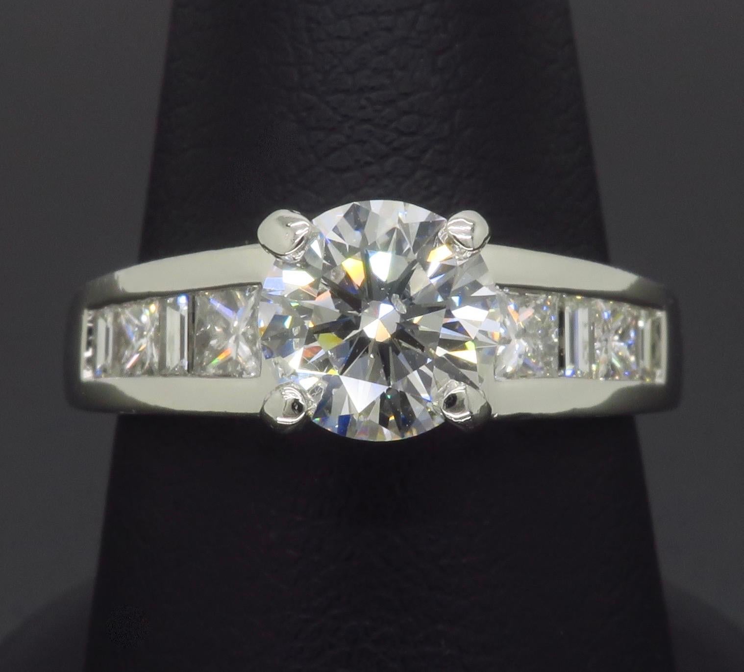 Certified 2.03ctw Diamond Ring Crafted in Platinum For Sale 1