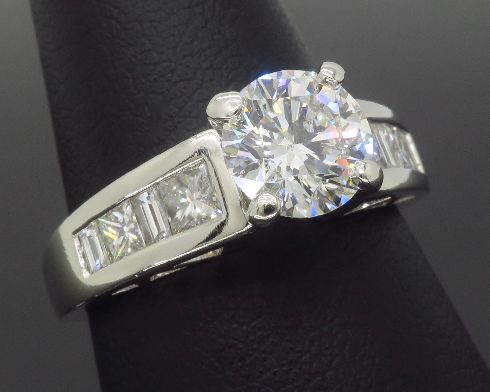 Certified 2.03ctw Diamond Ring Crafted in Platinum For Sale 3