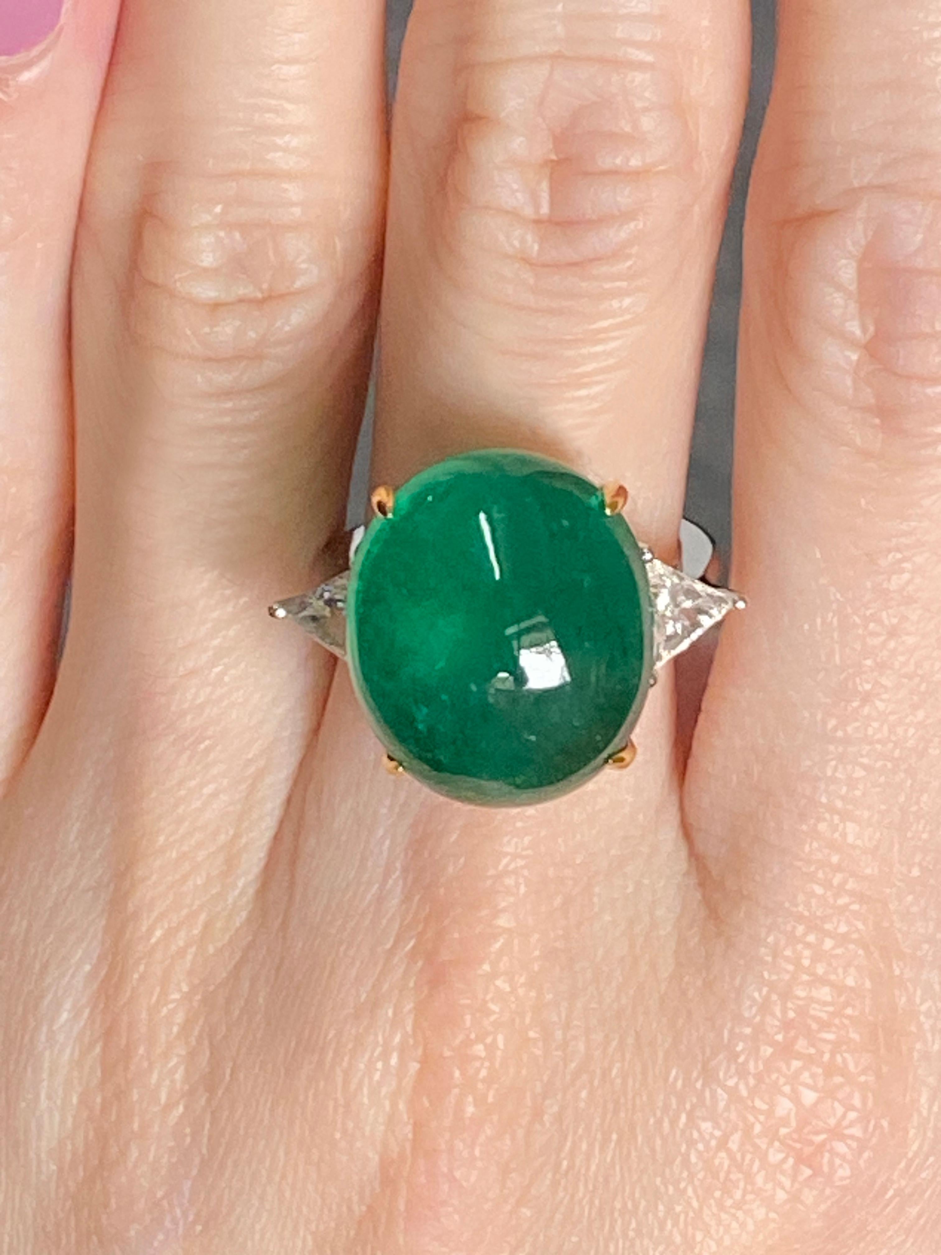 Women's Certified 20.47 Carat Emerald Cabochon and Diamond Three Stone Engagement Ring For Sale