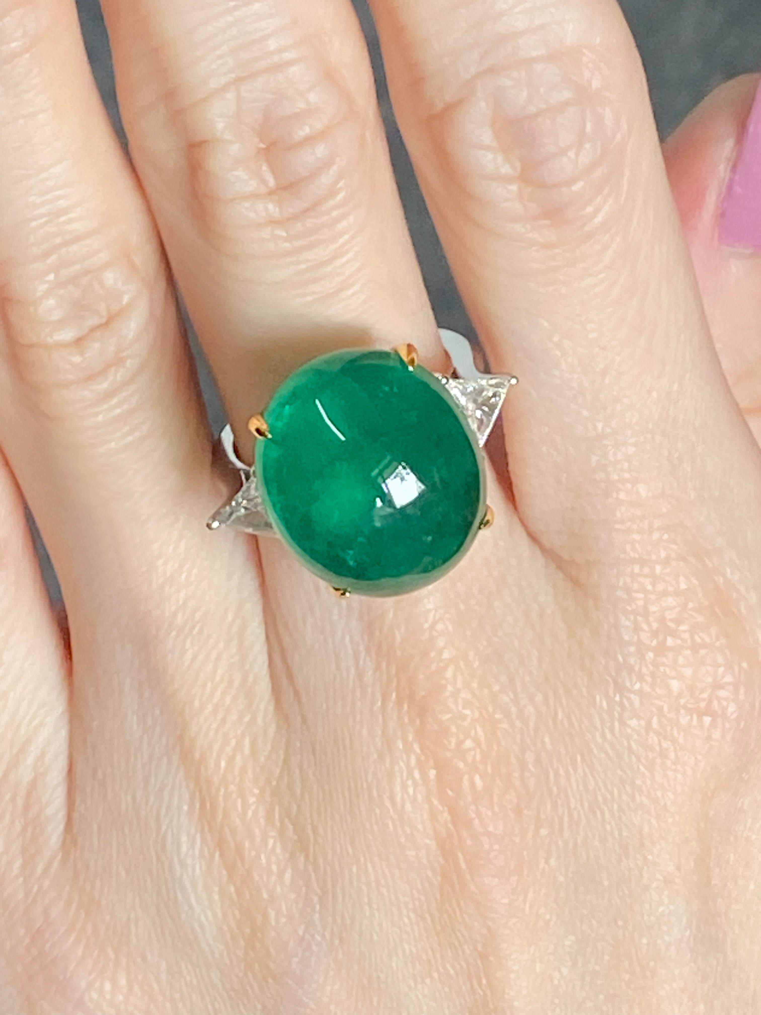 Certified 20.47 Carat Emerald Cabochon and Diamond Three Stone Engagement Ring For Sale 3