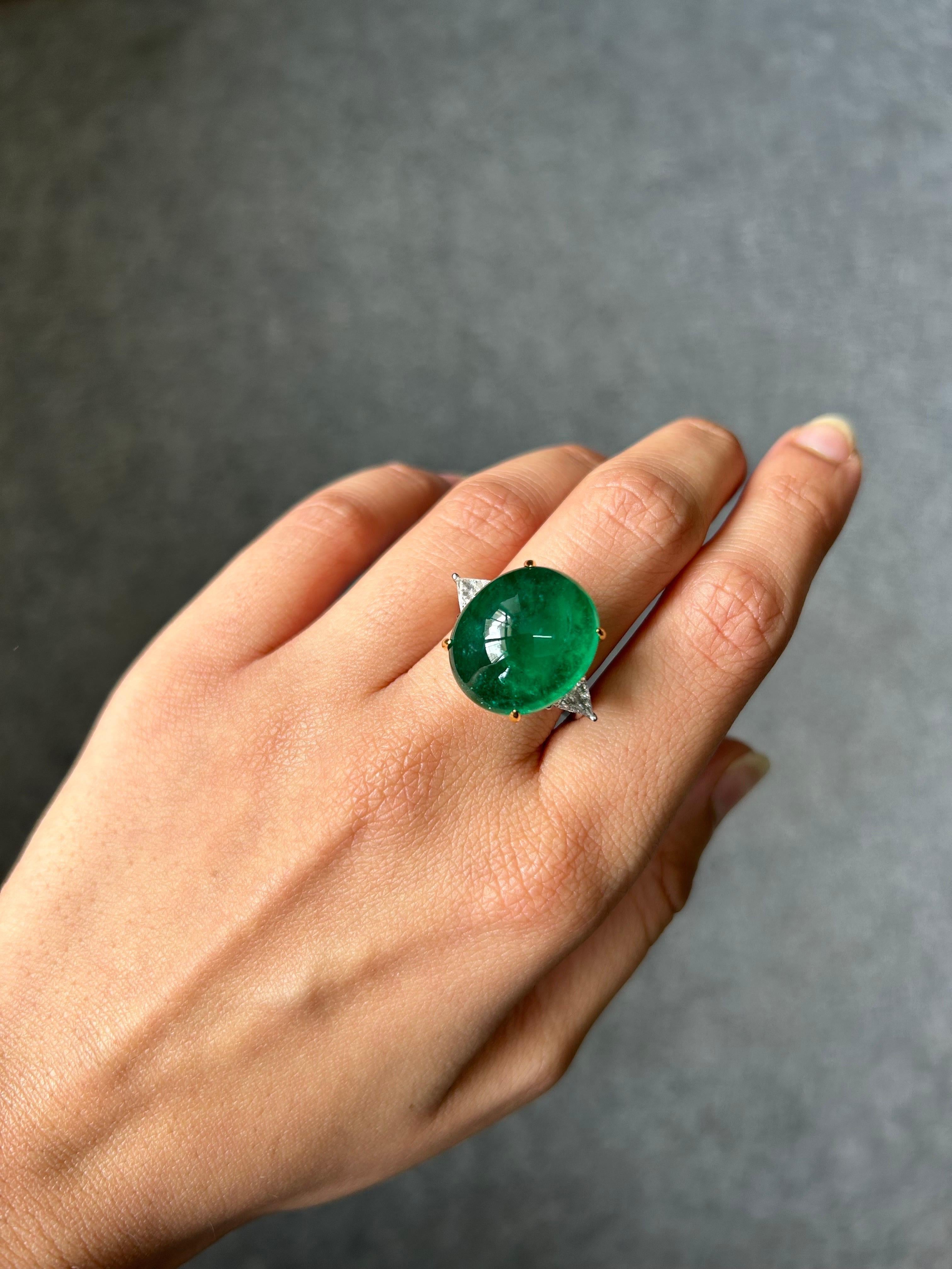 Modern Certified 20.47 Carat Emerald Cabochon Three Stone Engagement Ring For Sale