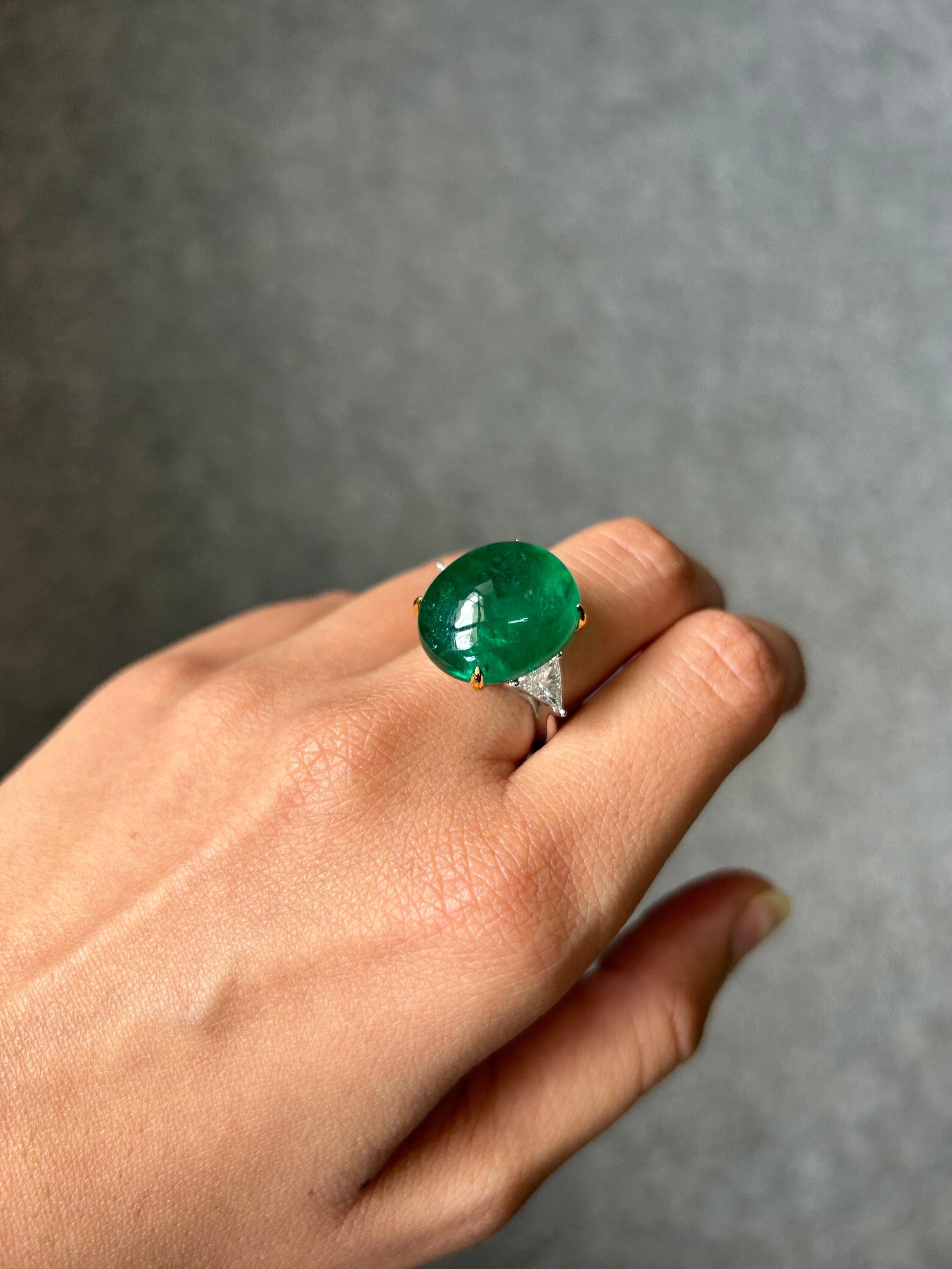 Certified 20.47 Carat Emerald Cabochon Three Stone Engagement Ring For Sale 1