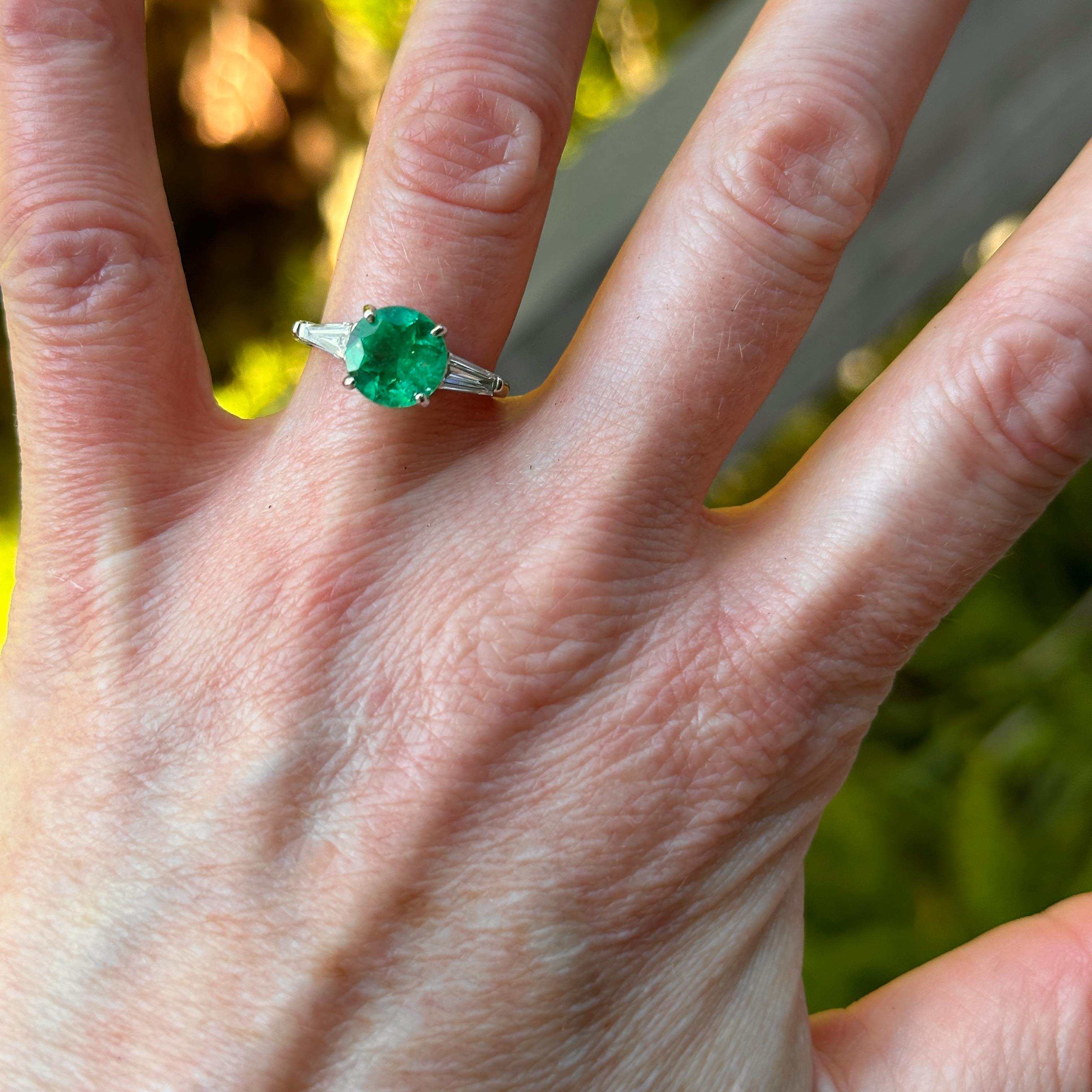 Brilliant Cut Certified 2.05 Carat Colombian Emerald in Platinum 3-Stone Engagement Ring For Sale