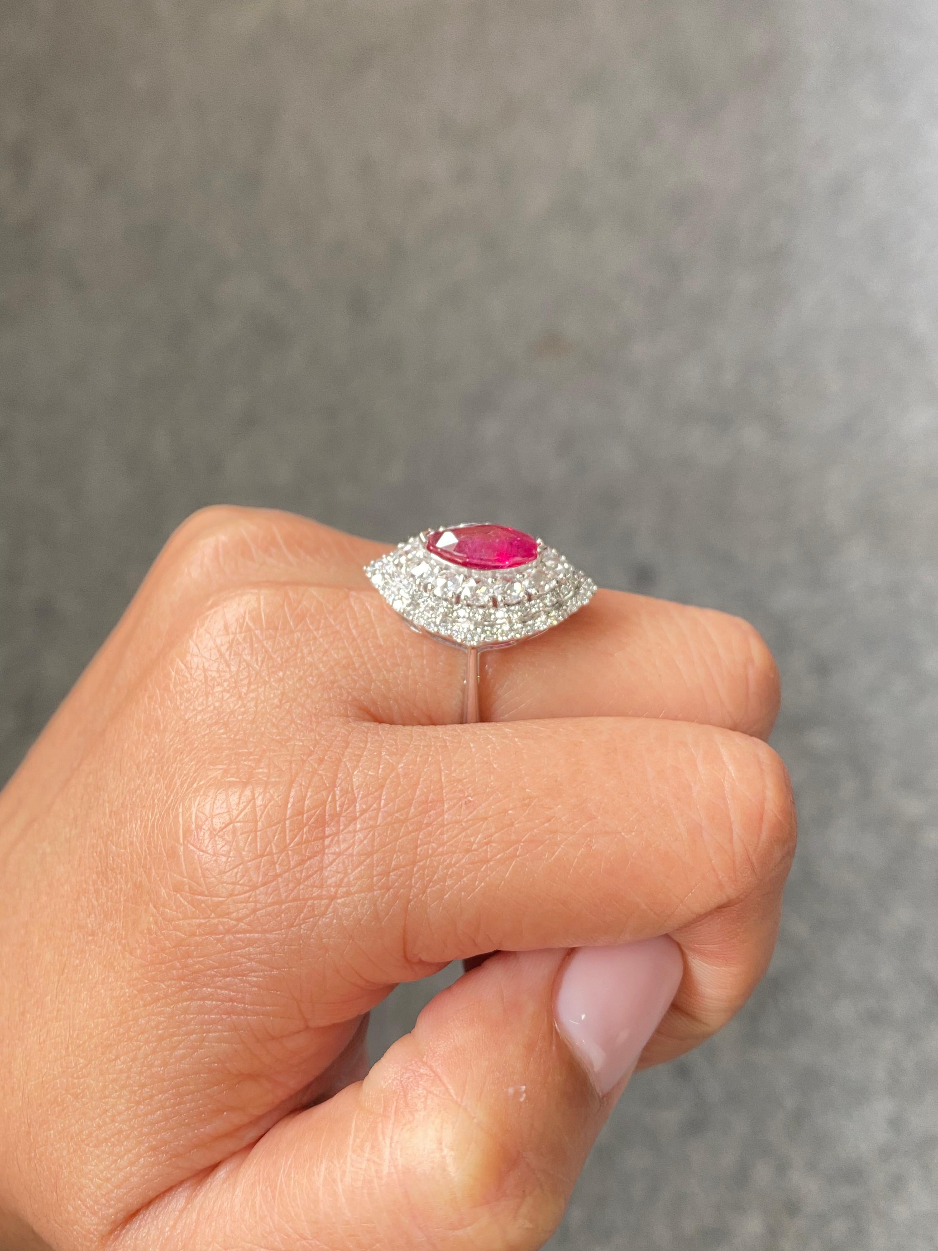 Certified 2.05 Carat Natural Burmese Ruby and Diamond Ring Made in Gold For Sale 2