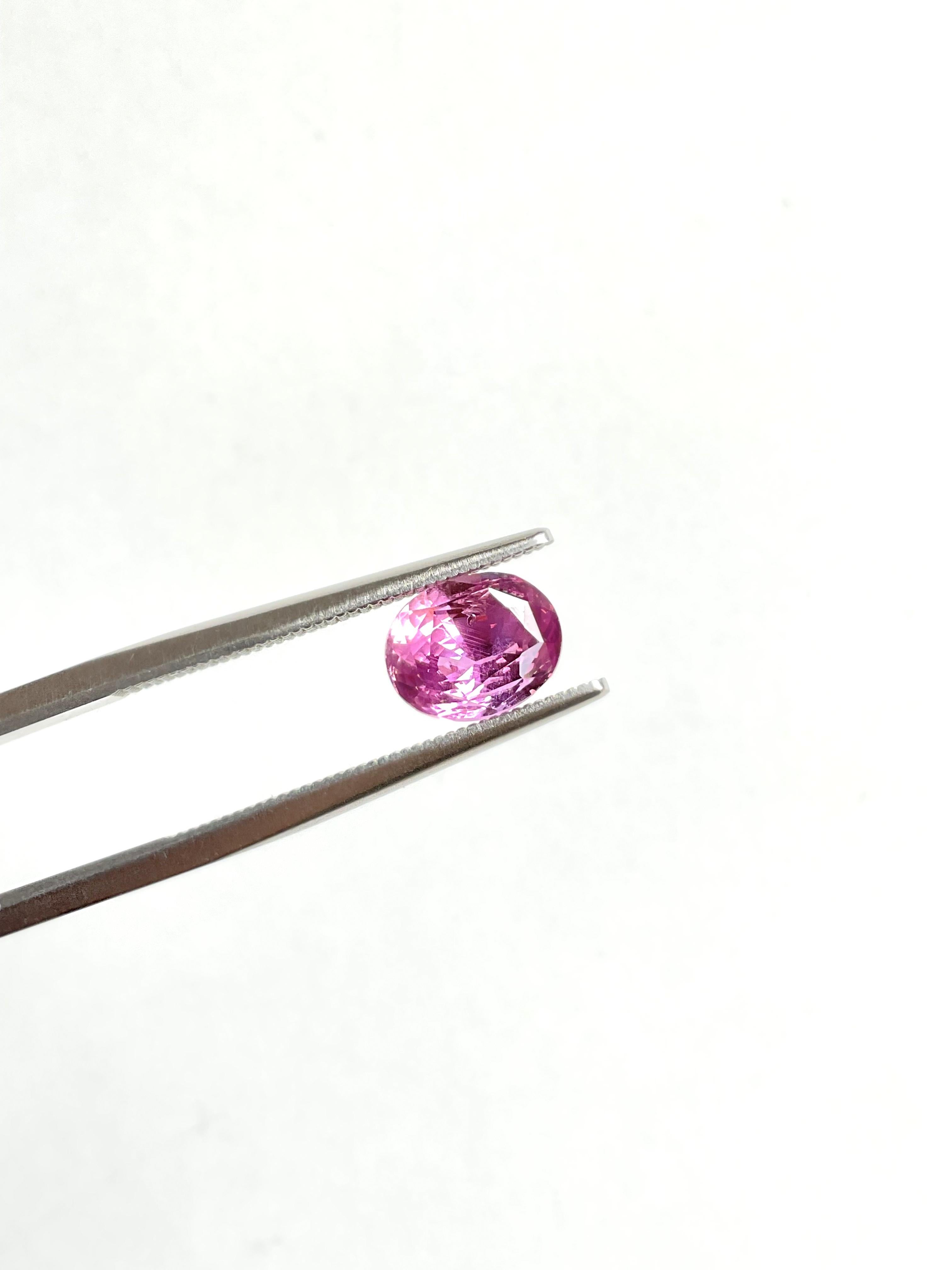 Certified 2.06 Carats No heat Sri-Lanka Pink Sapphire Oval Cutstone Natural gem In New Condition For Sale In Jaipur, RJ