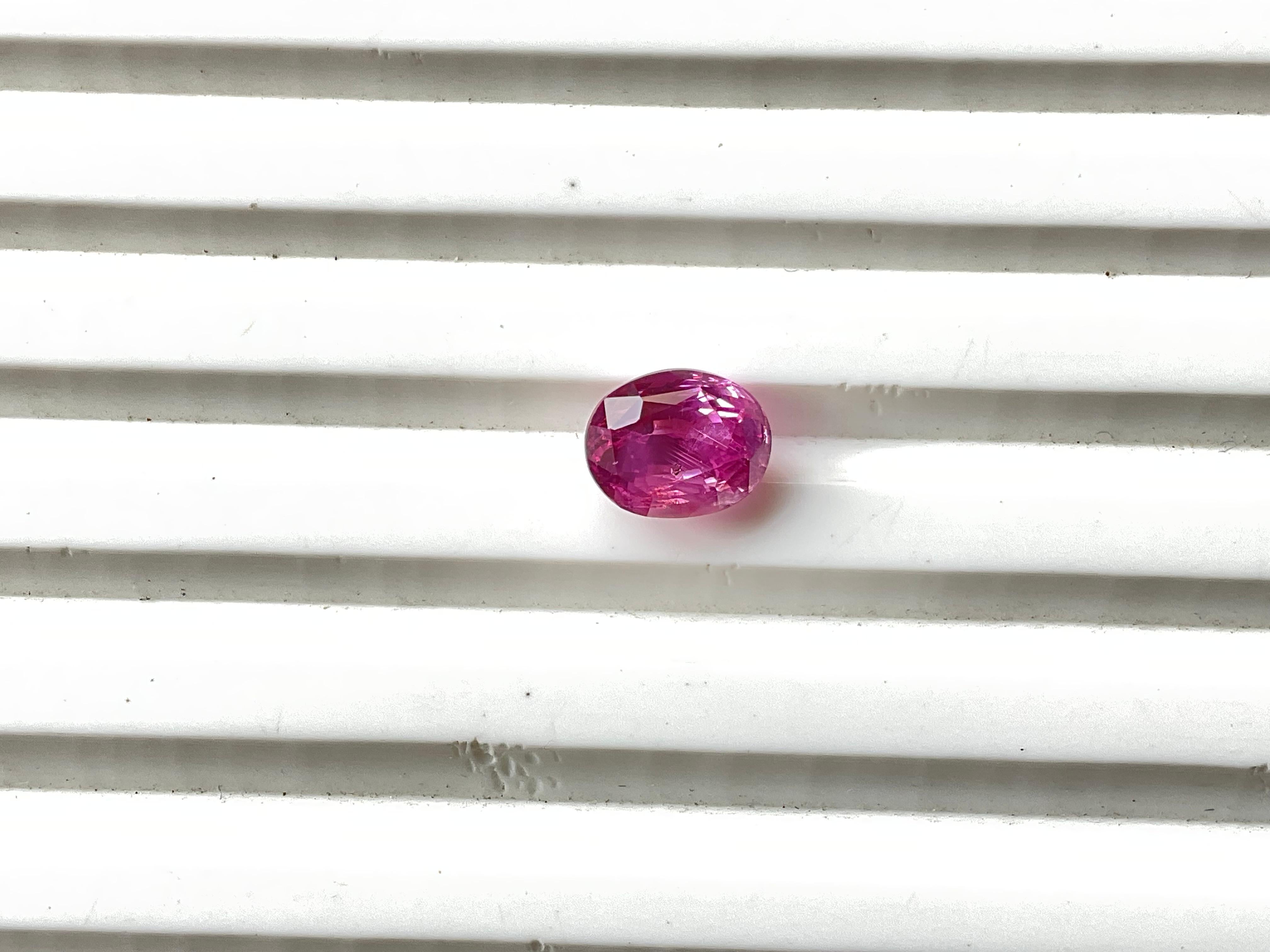 Certified 2.06 Carats No heat Sri-Lanka Pink Sapphire Oval Cutstone Natural gem For Sale 3