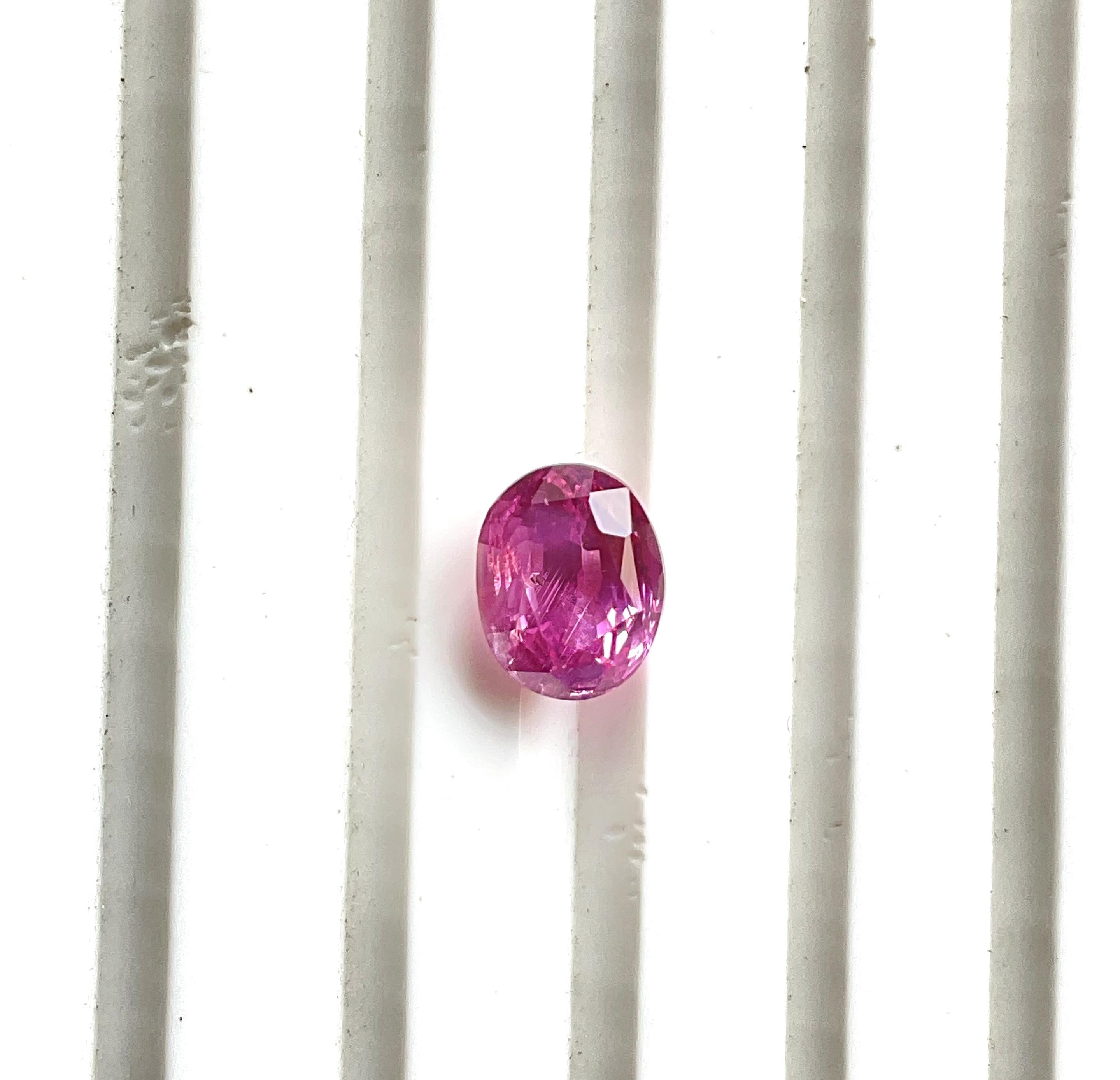 Certified 2.06 Carats No heat Sri-Lanka Pink Sapphire Oval Cutstone Natural gem For Sale 4