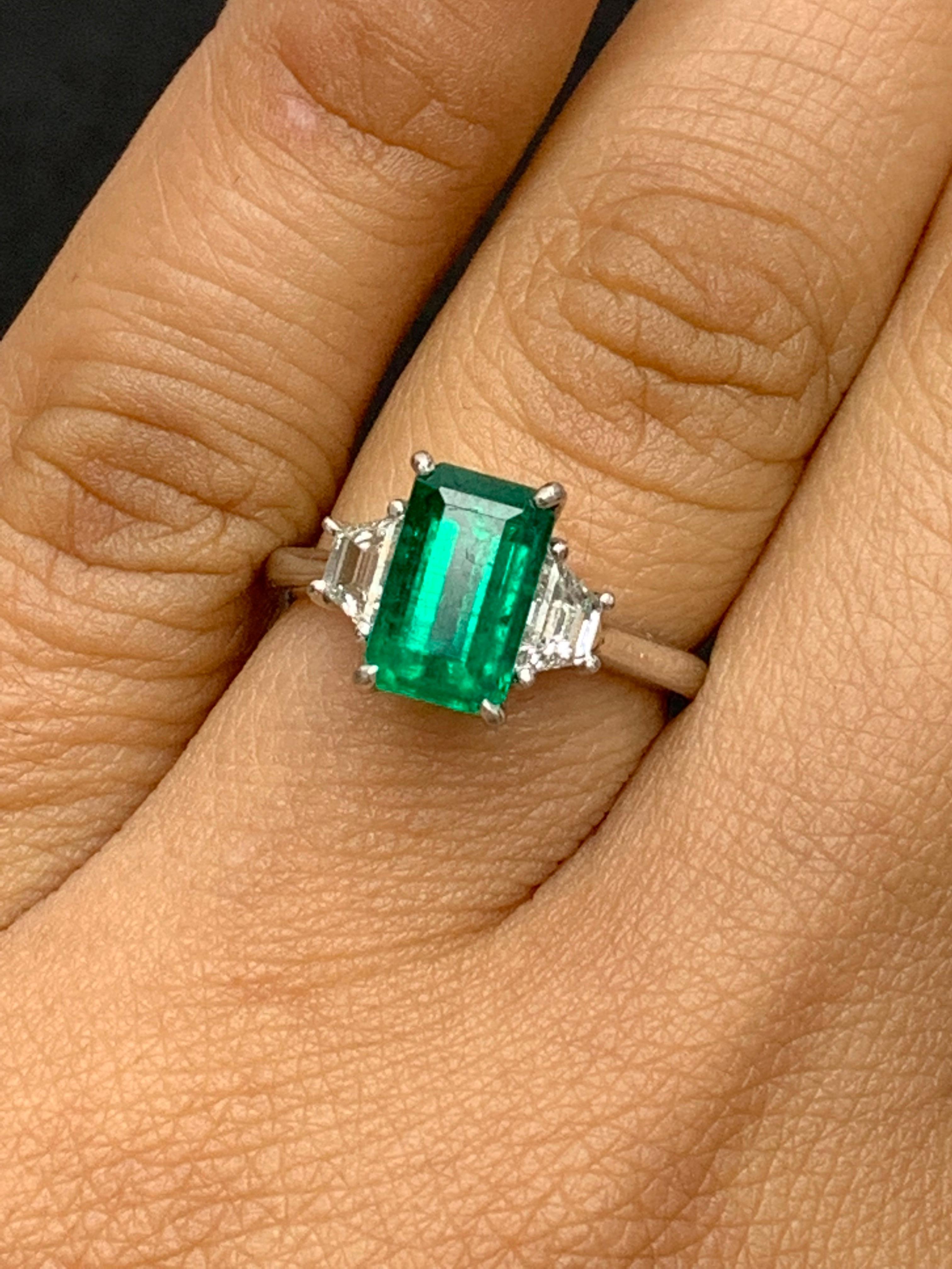 Certified 2.08 Carat Emerald Cut Emerald Diamond Ring in Platinum In New Condition For Sale In NEW YORK, NY