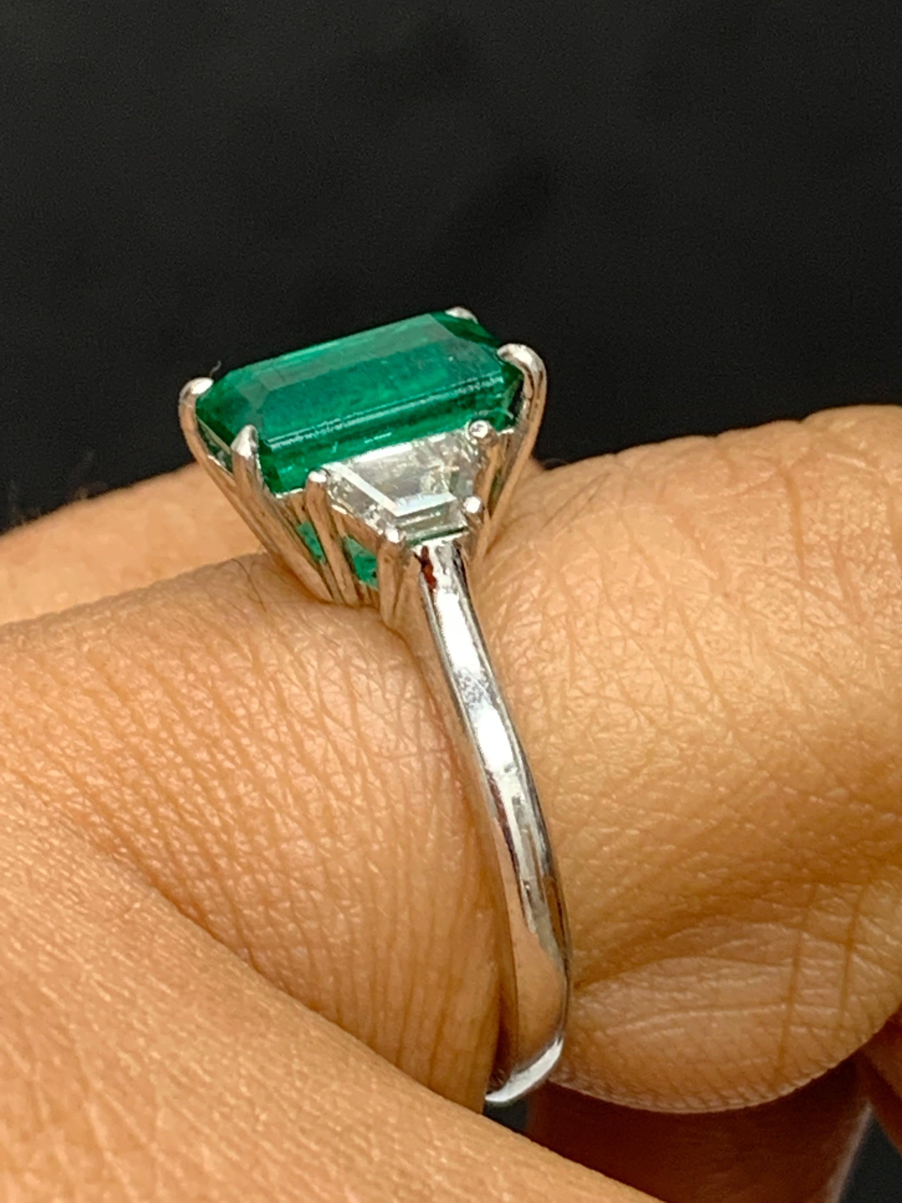 Certified 2.08 Carat Emerald Cut Emerald Diamond Ring in Platinum For Sale 3