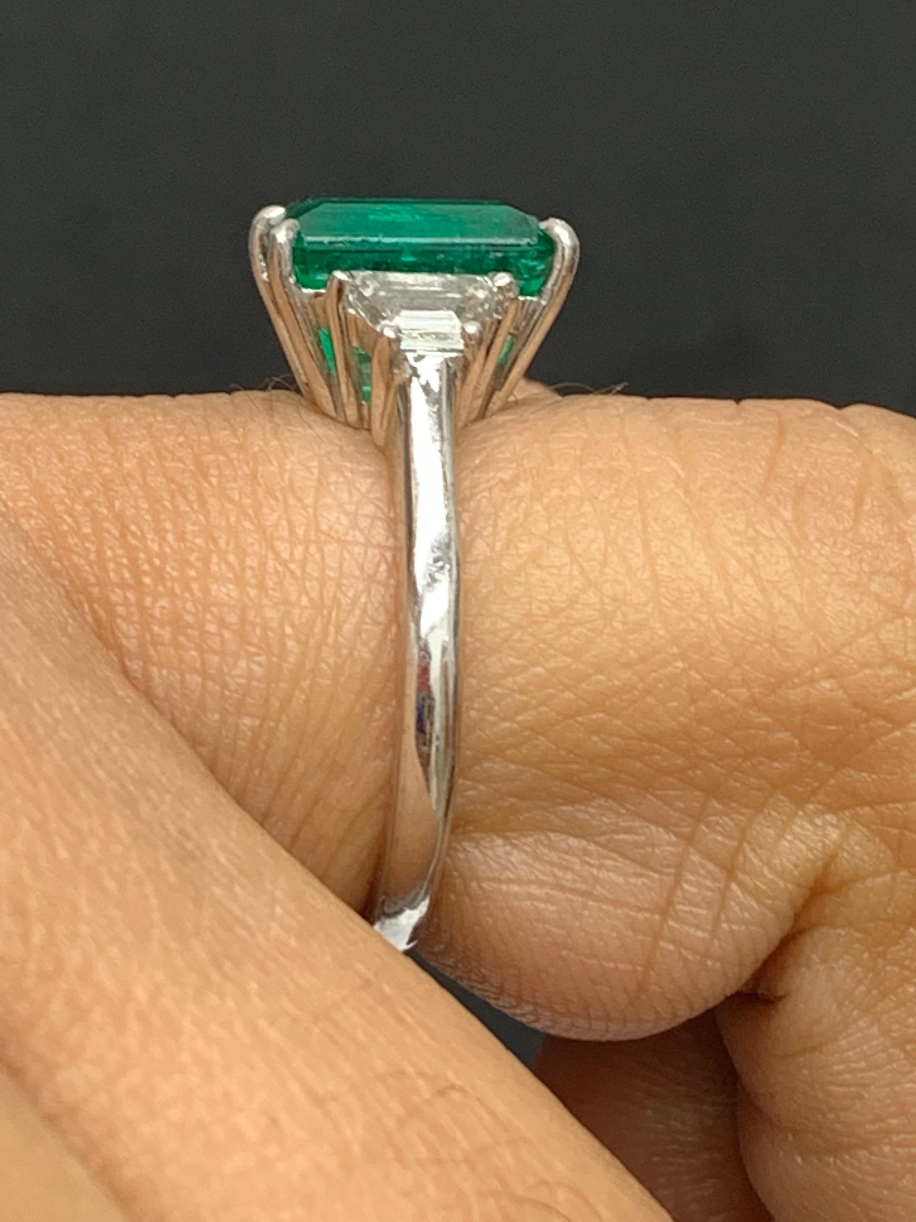 Certified 2.08 Carat Emerald Cut Emerald Diamond Ring in Platinum For Sale 4