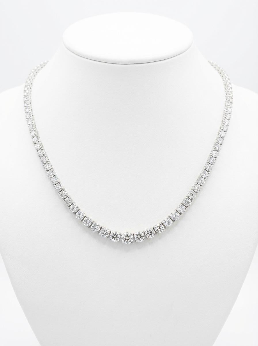 Contemporaneo Collana Tennis con diamanti graduati certificati da 21 carati in oro bianco 18 carati in vendita