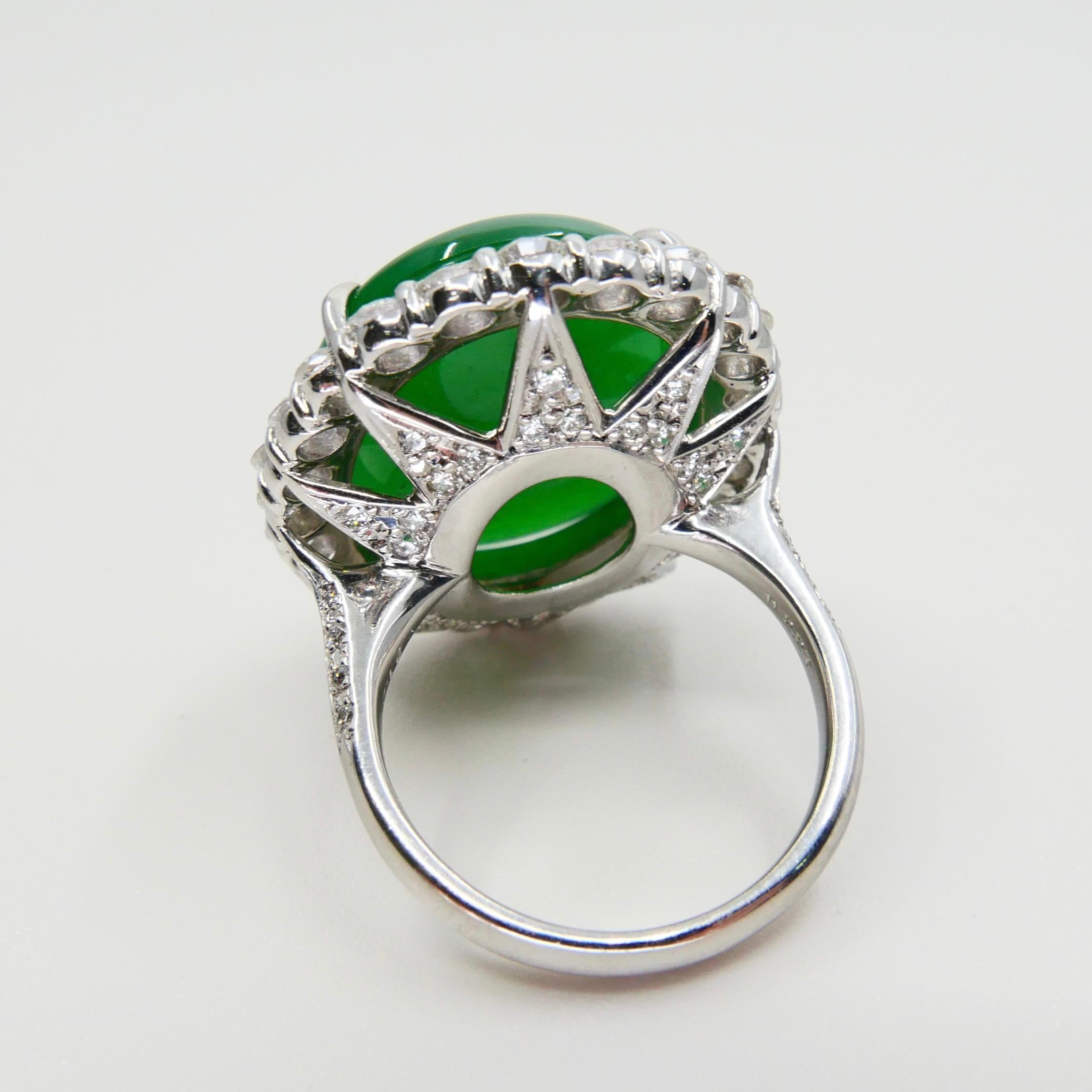 Certified 21 Cts Jade & Diamond Cocktail Ring, Intense Apple Green, Massive In Good Condition In Hong Kong, HK