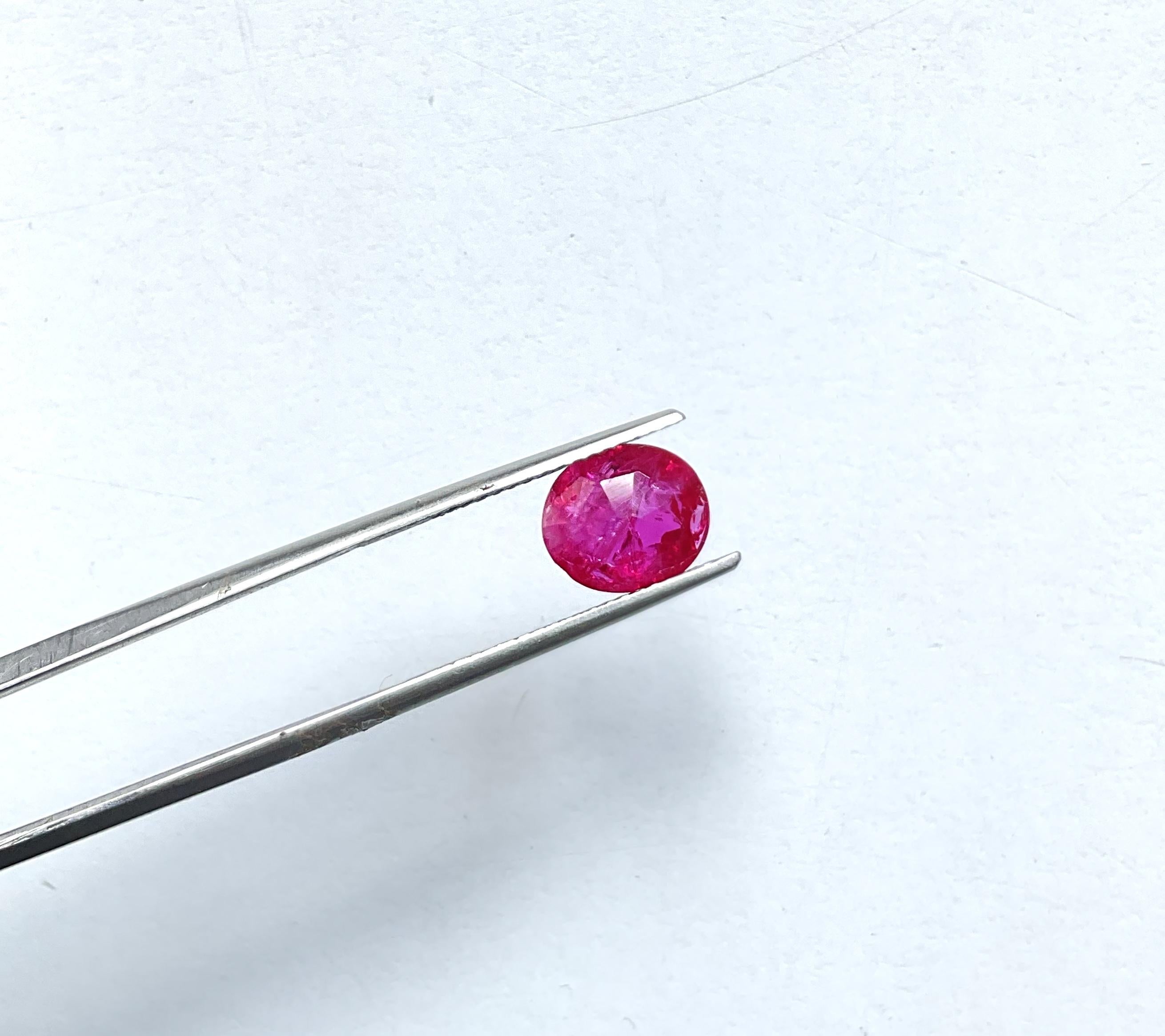 Certified 2.13 Carats Mozambique Ruby Oval Faceted Cutstone No Heat Natural Gem For Sale 1