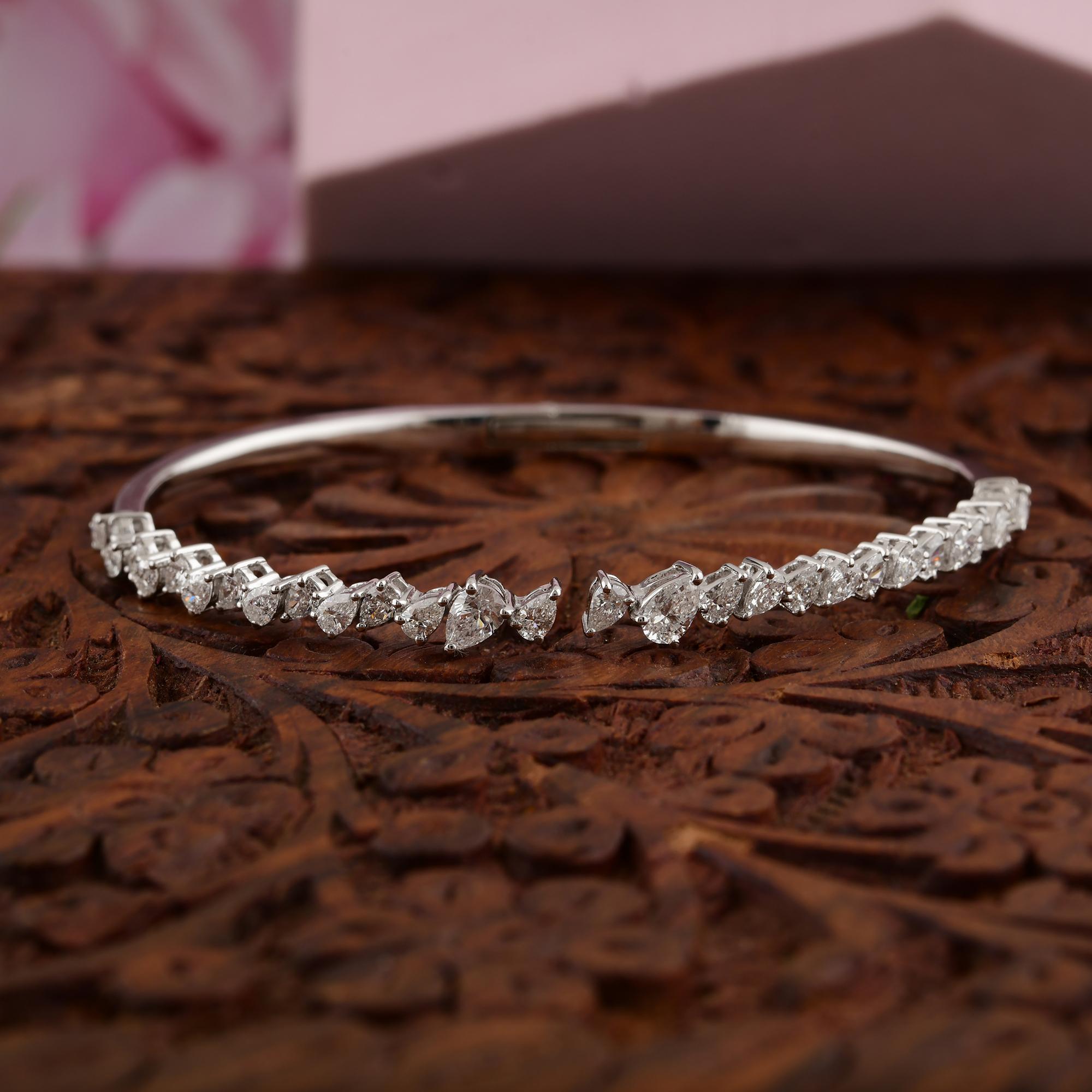 Bracelet manchette en or blanc 18 carats certifié 2,15 carats SI/HI en diamant naturel en vente 1