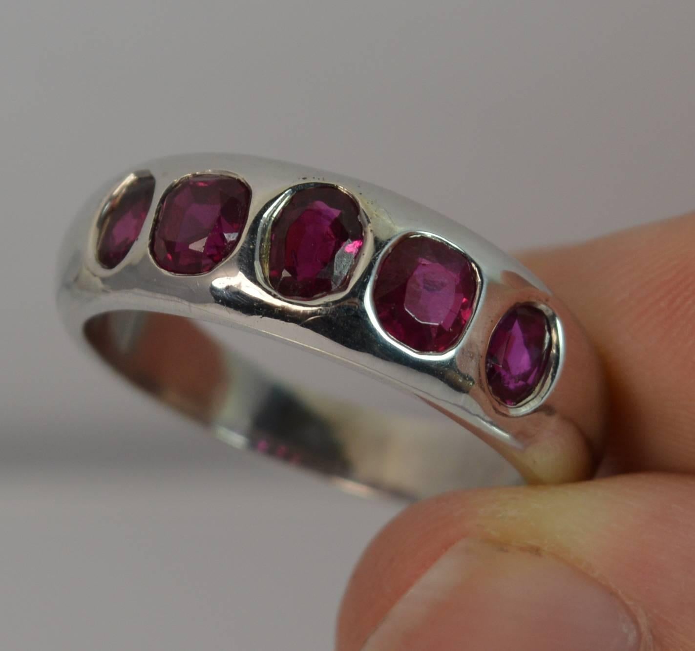 Contemporary Certified No Heated Burmese Ruby 18 Carat White Gold Ring