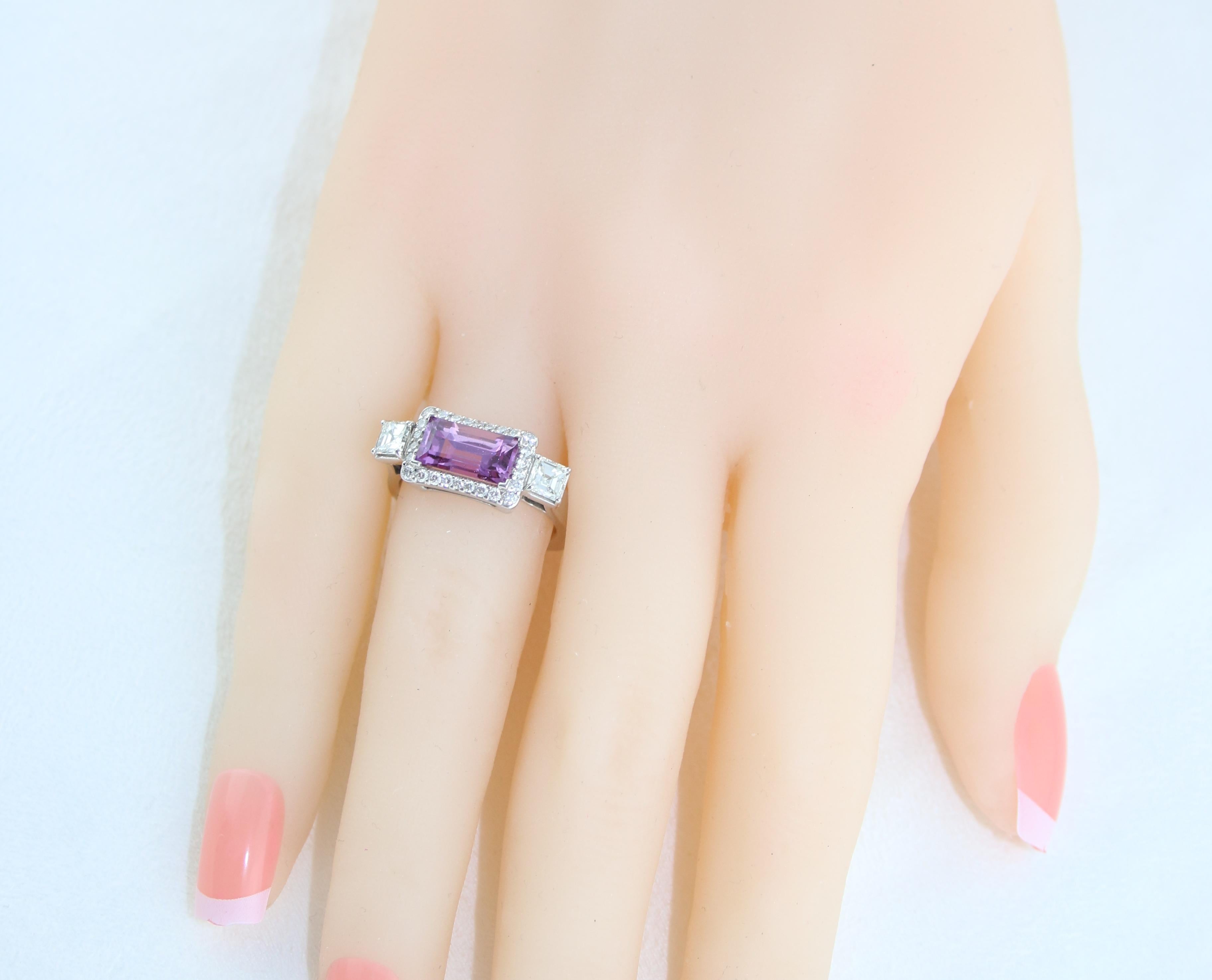 Goldring mit zertifiziertem 2,21 Karat unbehandeltem lila violettem Saphir und Diamant im Angebot 3