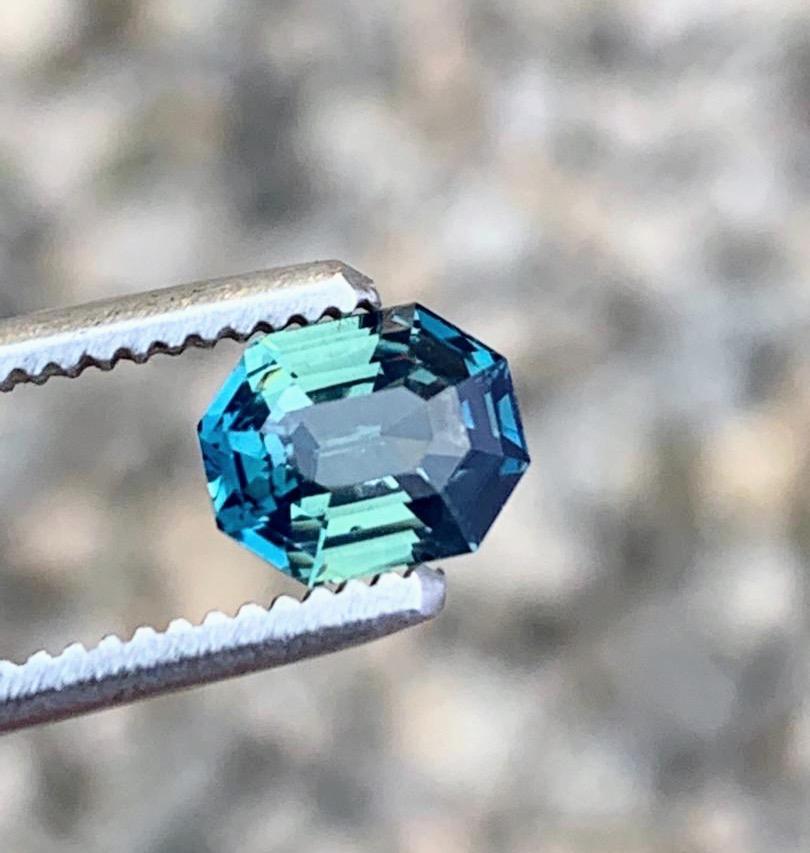 Women's or Men's 2.2ct Emerald Cut CLEAN Natural  Greenish Blue Sapphire Gemstone For Sale