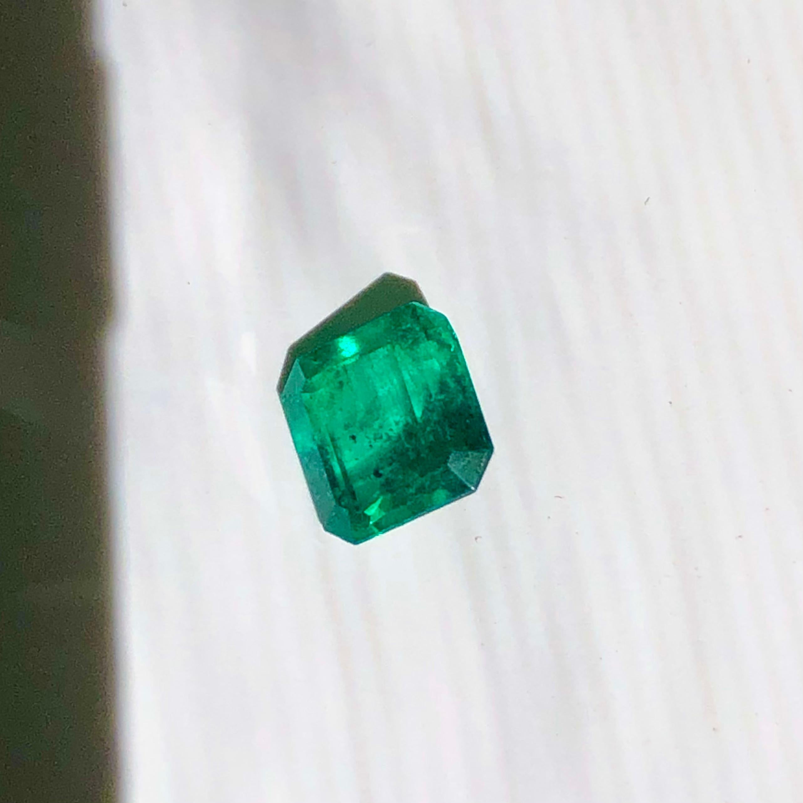 Certified 2.30 Carat Natural AAA Colombian Emerald Square Cut Vivid Green For Sale 7