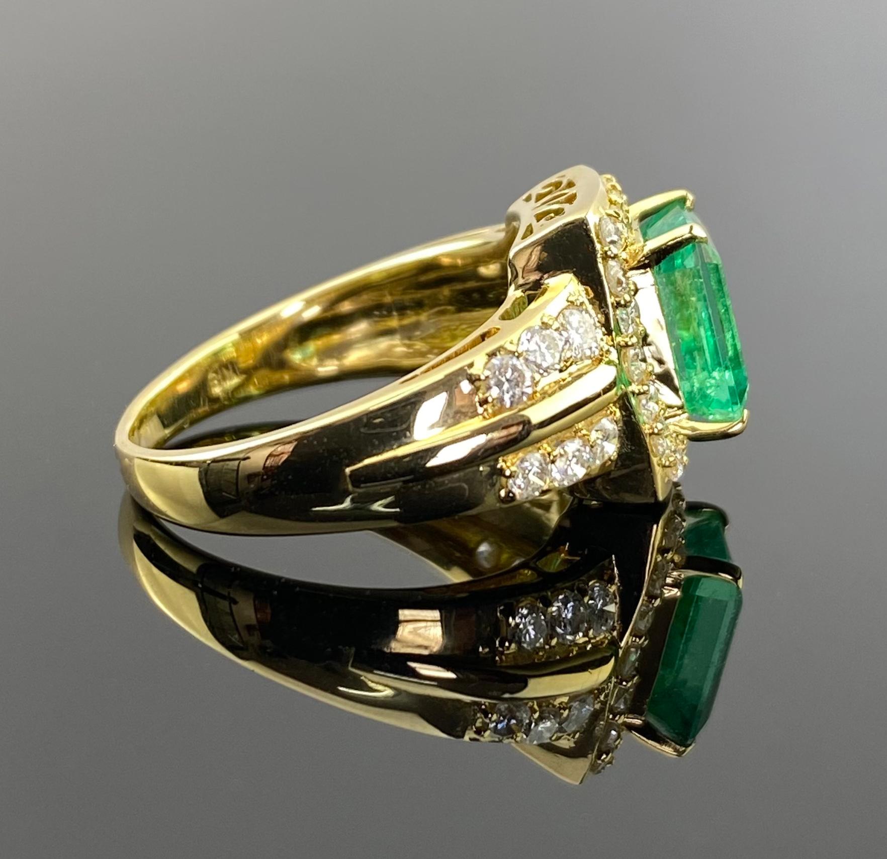 Emerald Cut Certified 2.31 Carat Colombian Emerald and Diamond Cocktail Ring in 18K Gold For Sale