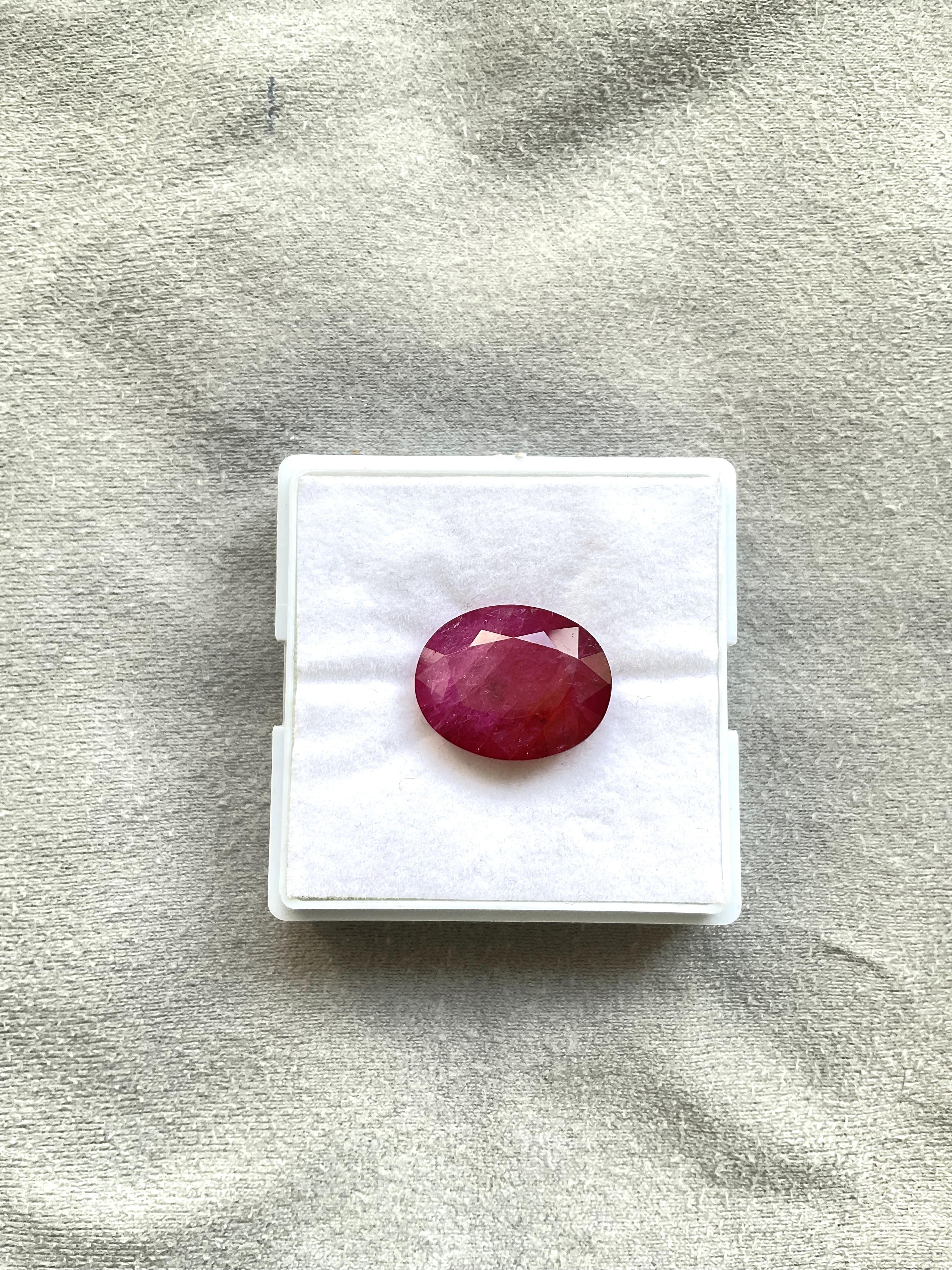 Certified 23.46 Carats Mozambique Ruby Oval Faceted Cutstone No Heat Natural Gem In New Condition For Sale In Jaipur, RJ