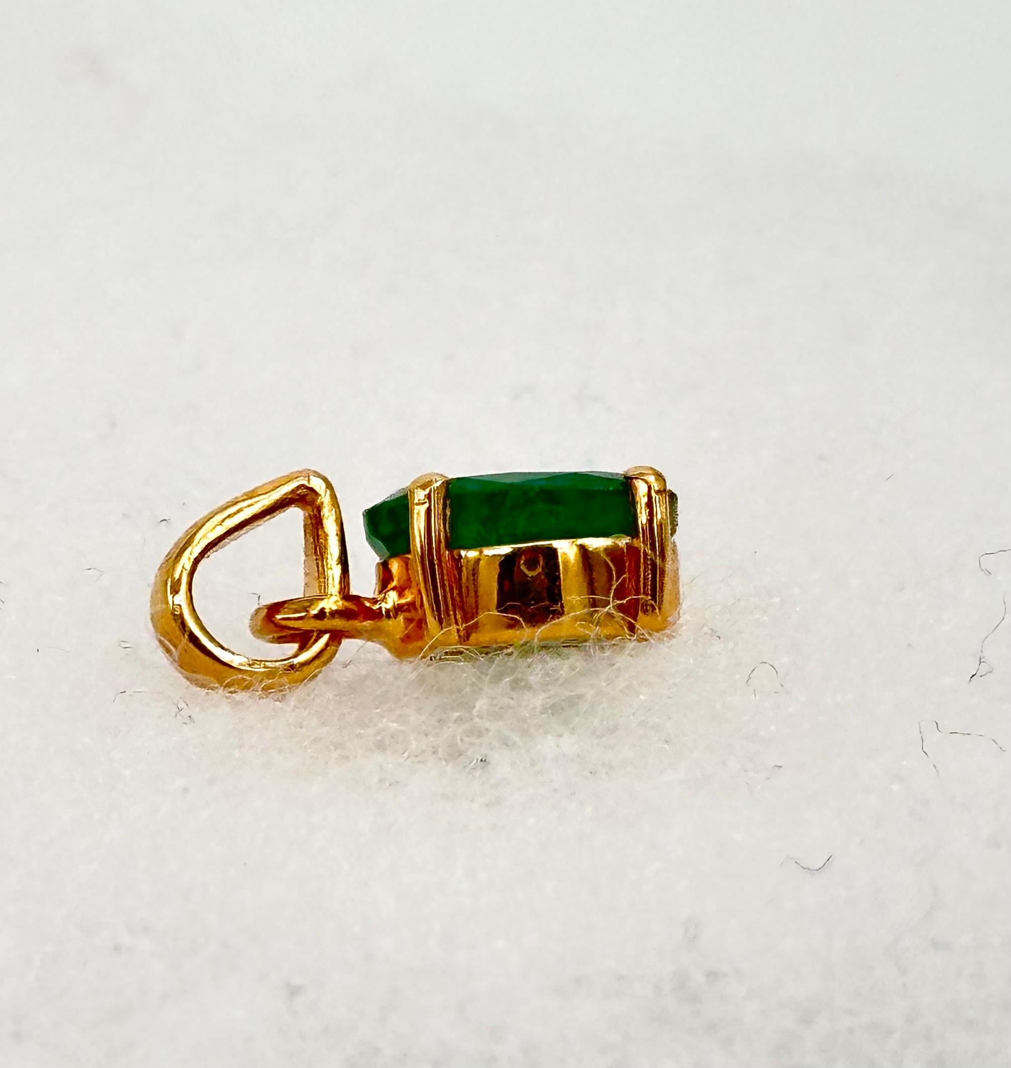 2.35ct Emerald Pendant 14k Gold Emerald Pendant Hallmark Natural Emerald Pendant For Sale 1