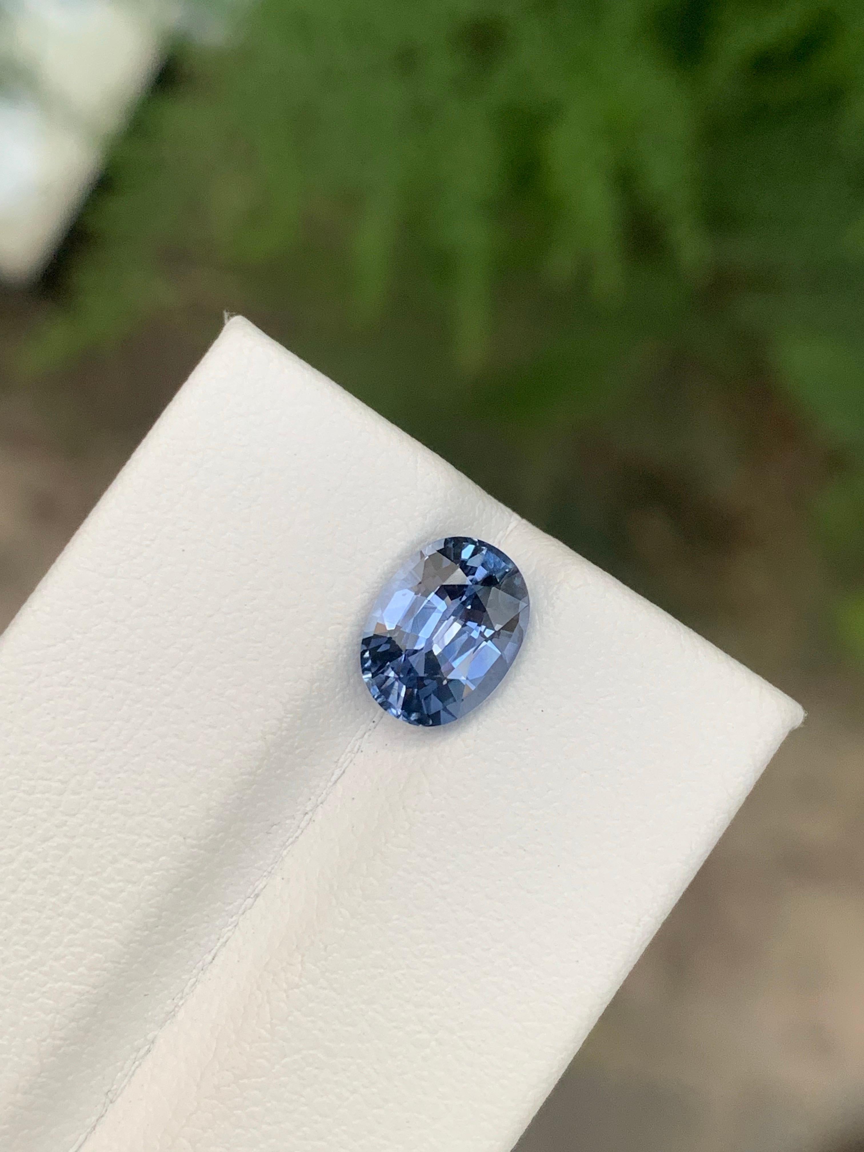 Zertifizierte 2,51 Karat natürlichen losen blauen Saphir Oval Form Edelstein aus Madagaskar (Arts and Crafts) im Angebot