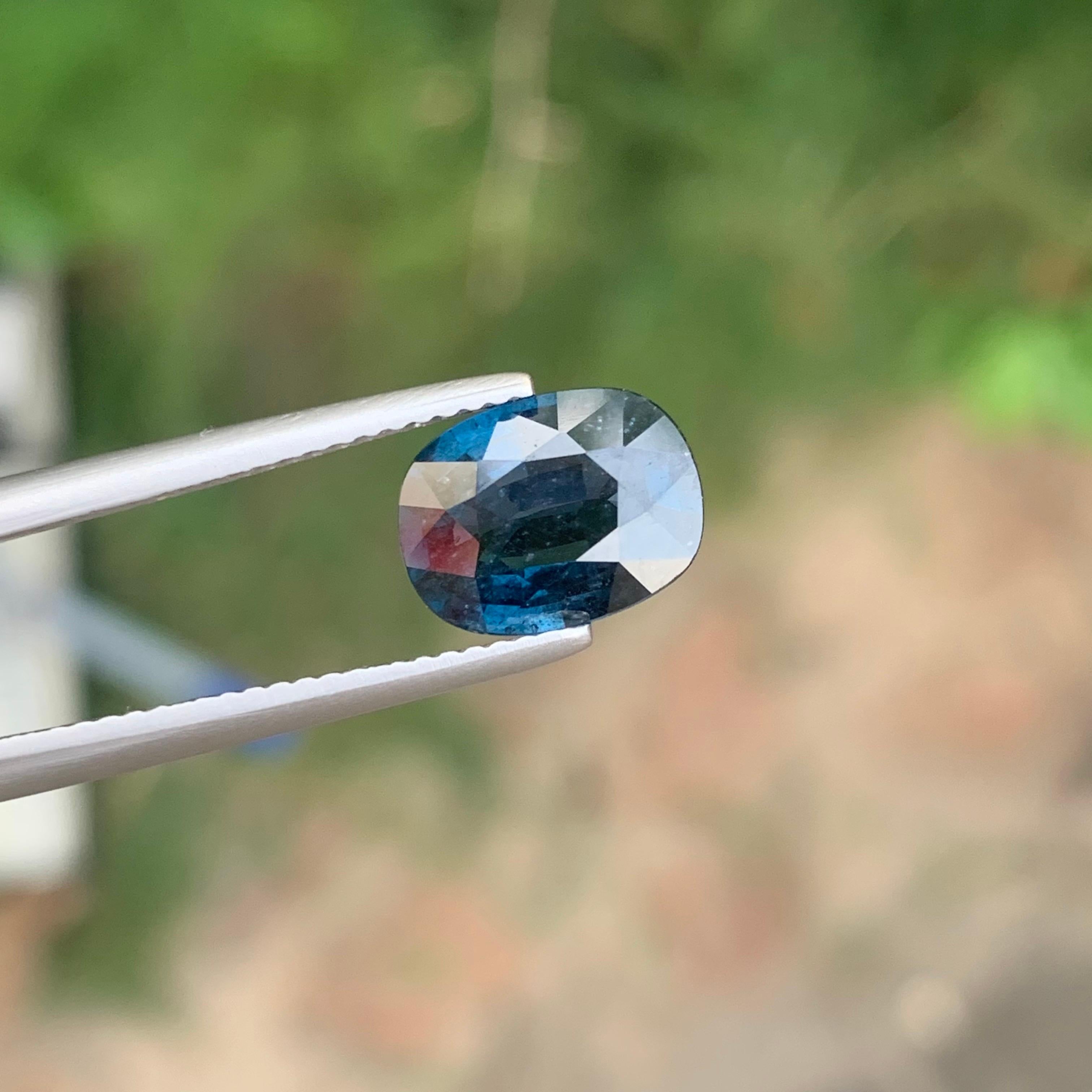Certified 2.52 Carat Natural Vietnamese Blue Spinel Loose Gemstone For Sale 5