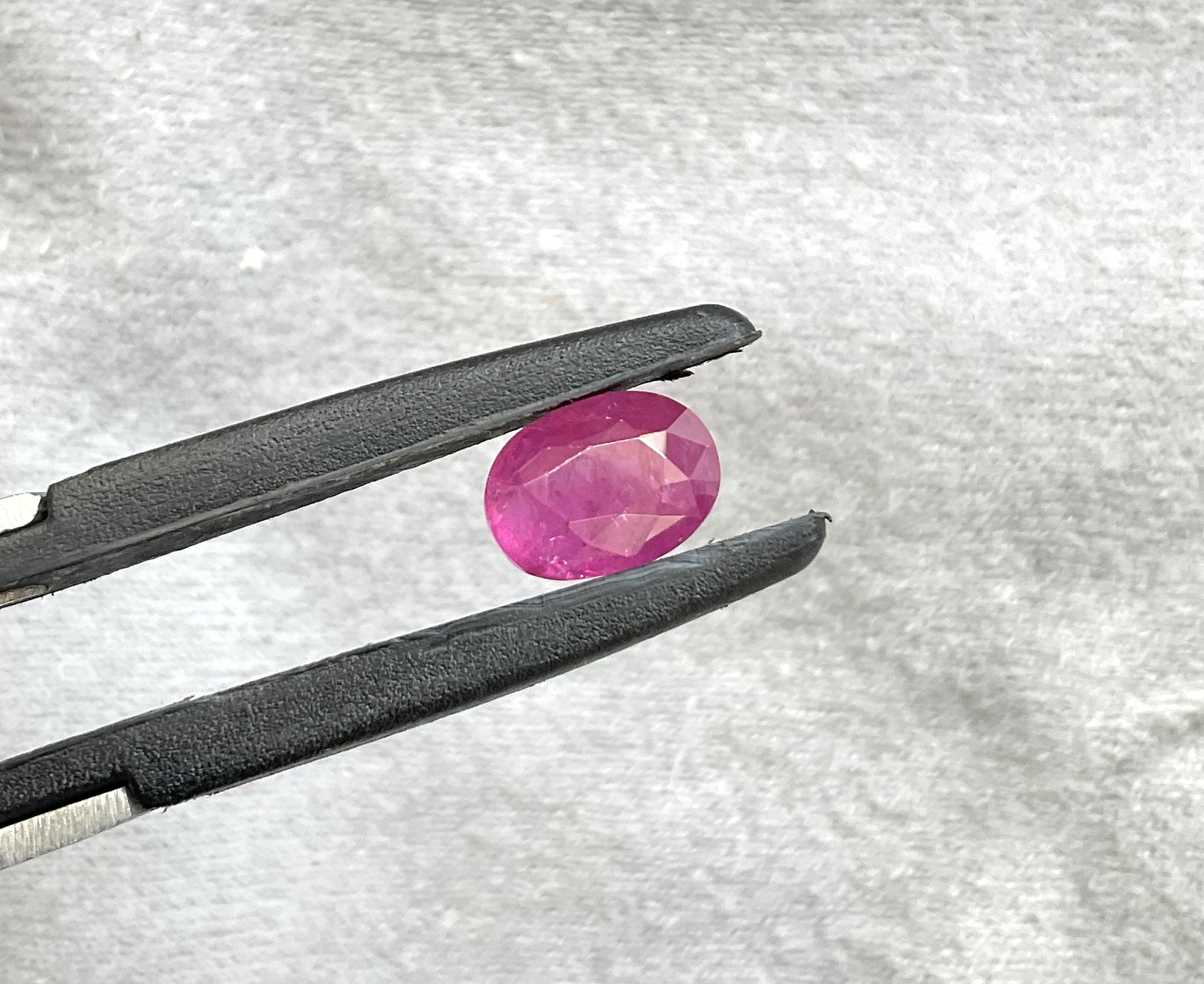 Women's or Men's Certified 2.53 Carats Mozambique Ruby Oval Faceted Cut stone No Heat Natural Gem