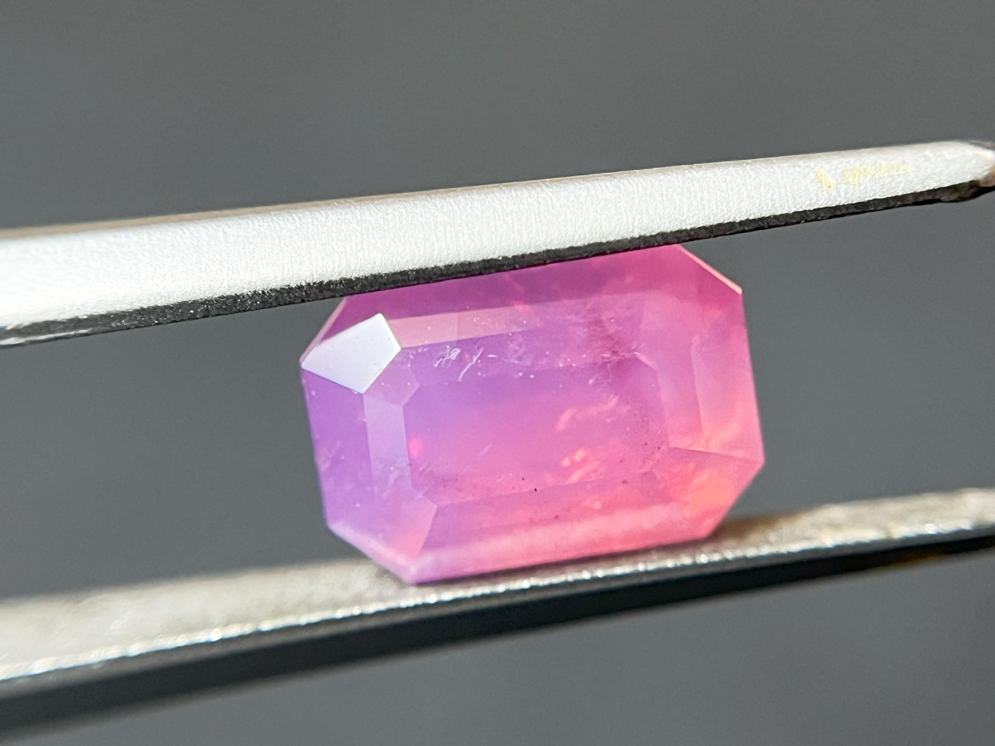 Modern Certified 2.55 Carat Natural Velvety Neon Pink Octagon Mahenge For Sale