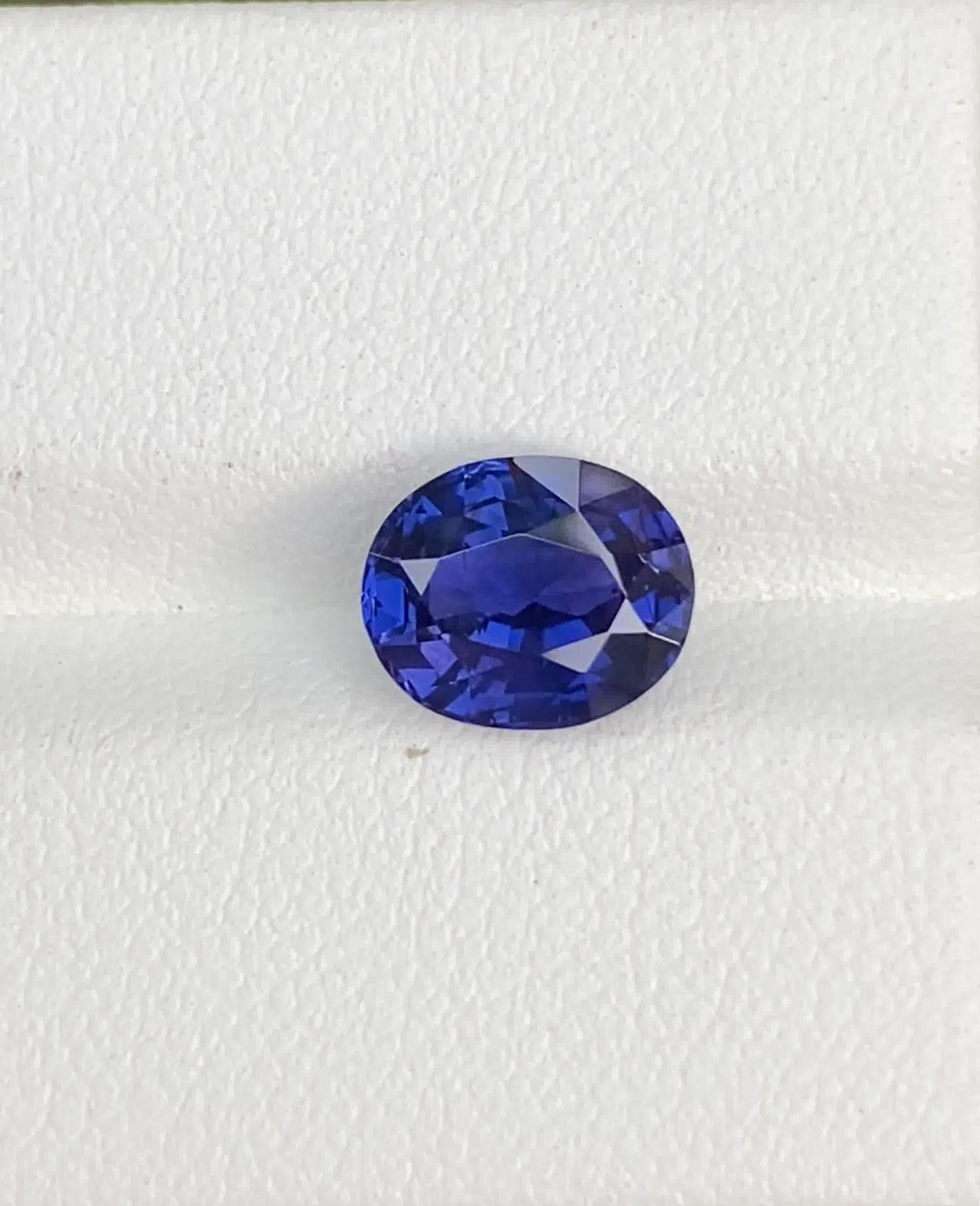 Modern Certified 2.55 Ct No heat Royal Blue Sapphire Ceylon Origin Ring Gemstone  For Sale