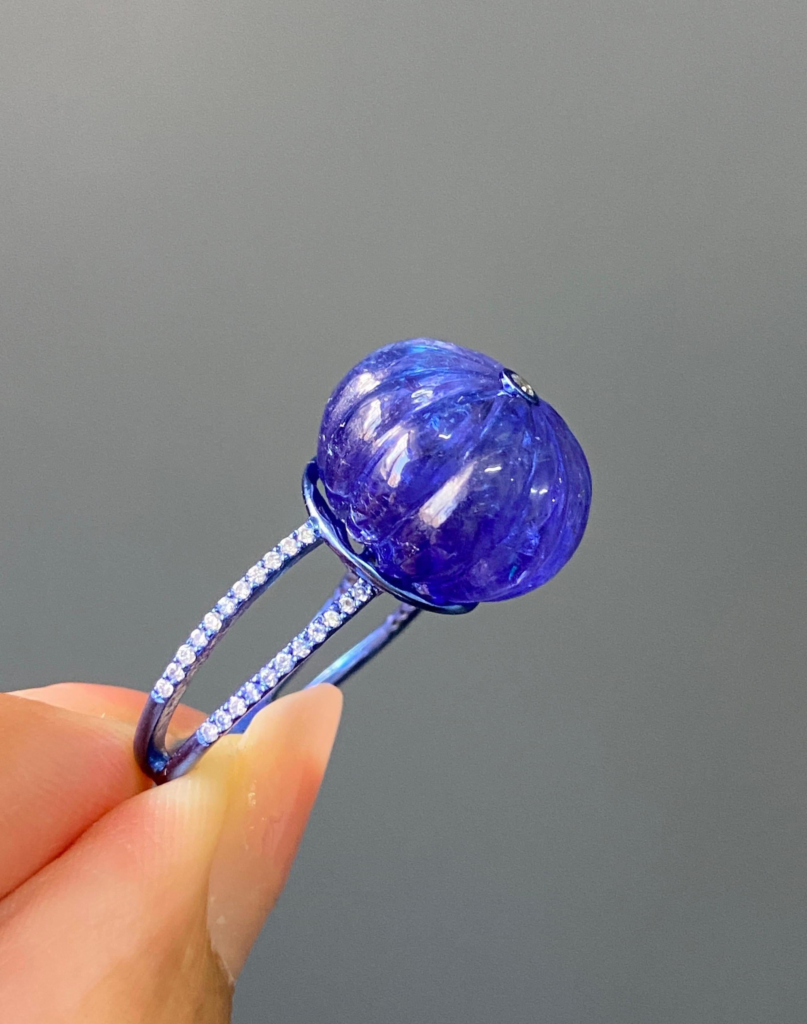 Bague cocktail en or 18 carats certifiée 26,05 carats de tanzanite sculptée et de diamant en vente 11