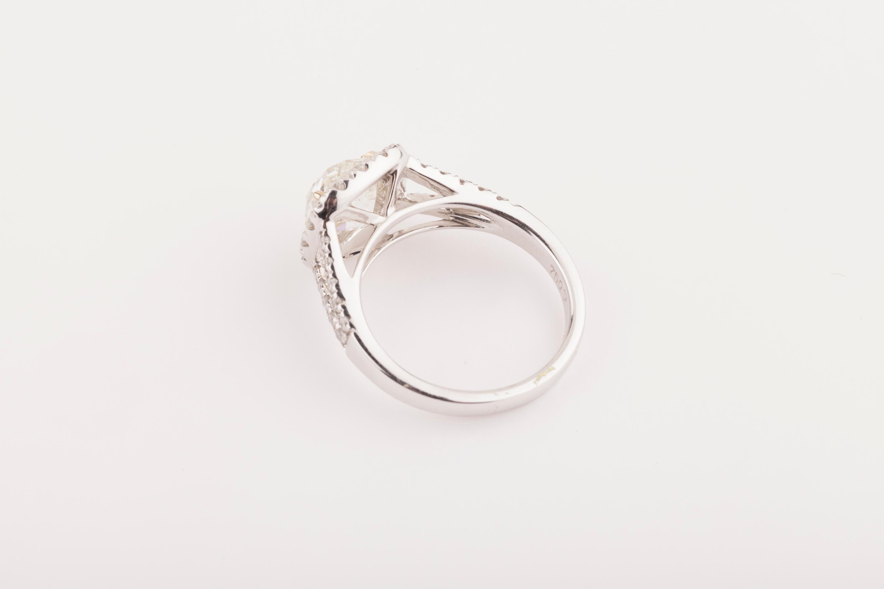 Certified 2.61 Carat Diamond Engagement Ring 2