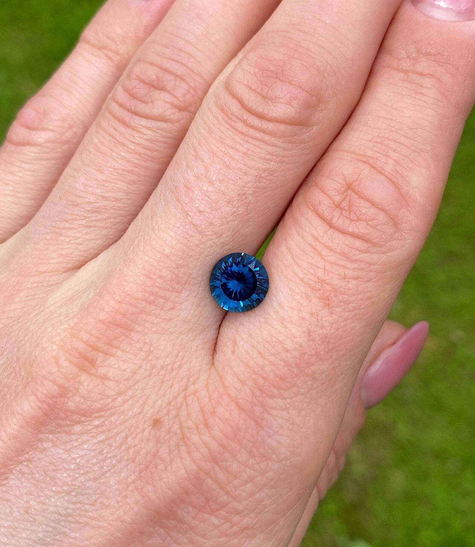 Certified 2.62Ct Natural Indicolite Tourmaline gemstone, Round cut, Nigeria For Sale 1