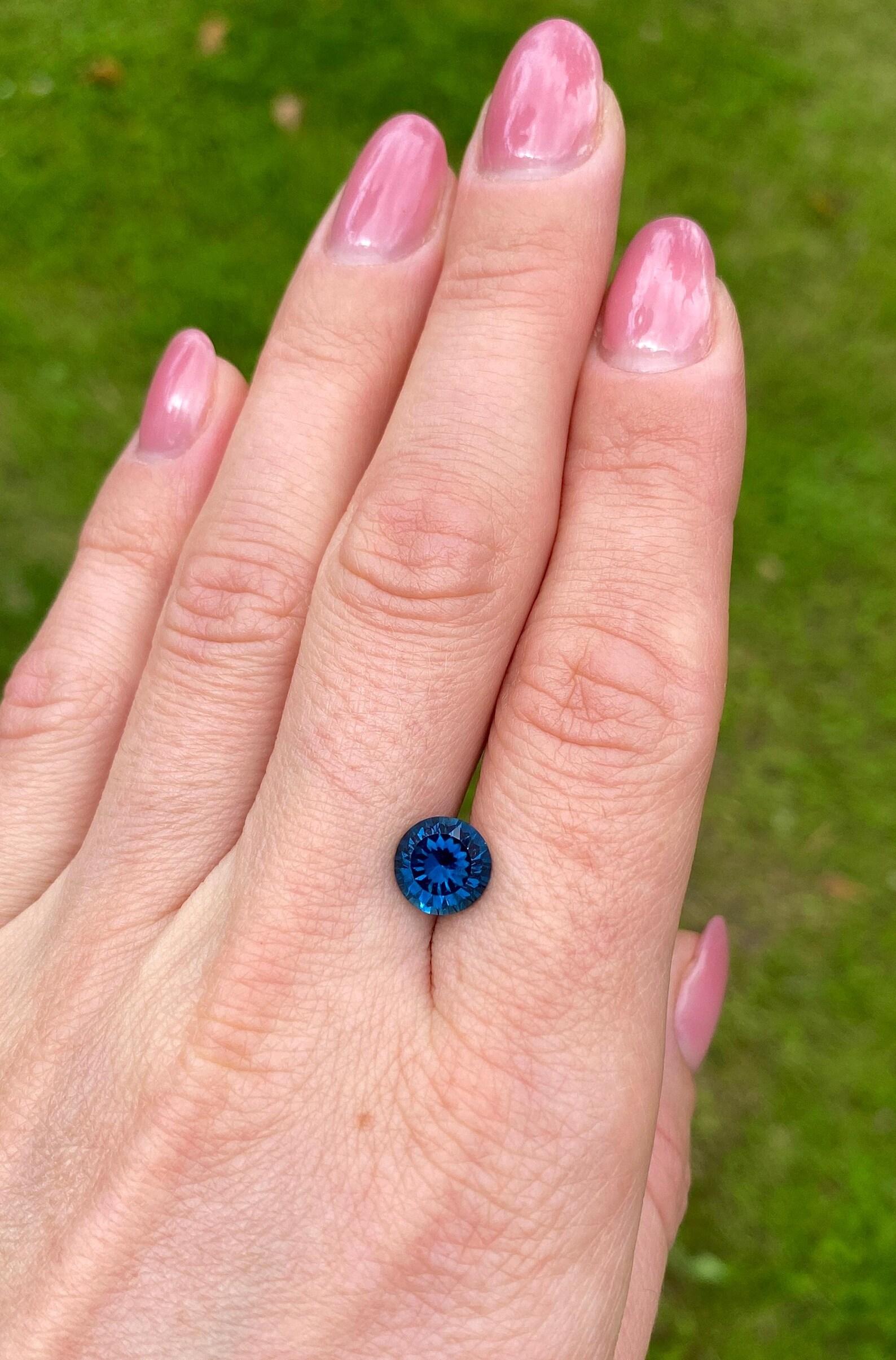 Certified 2.62Ct Natural Indicolite Tourmaline gemstone, Round cut, Nigeria For Sale 2