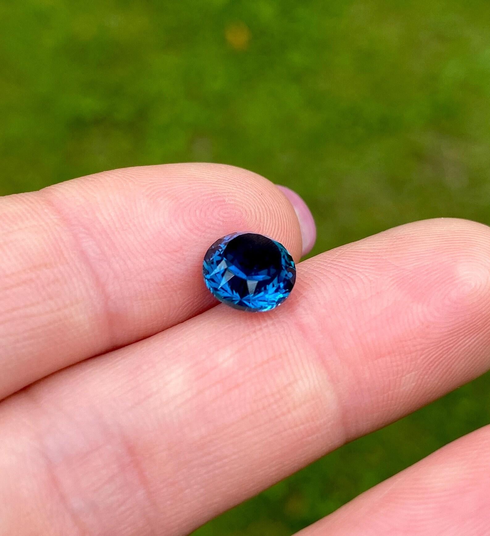 Certified 2.62Ct Natural Indicolite Tourmaline gemstone, Round cut, Nigeria For Sale 3