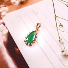 IGI Certified 2.66Ctw Emerald .25ct Diamonds Solid 18K Gold teardrop pendant