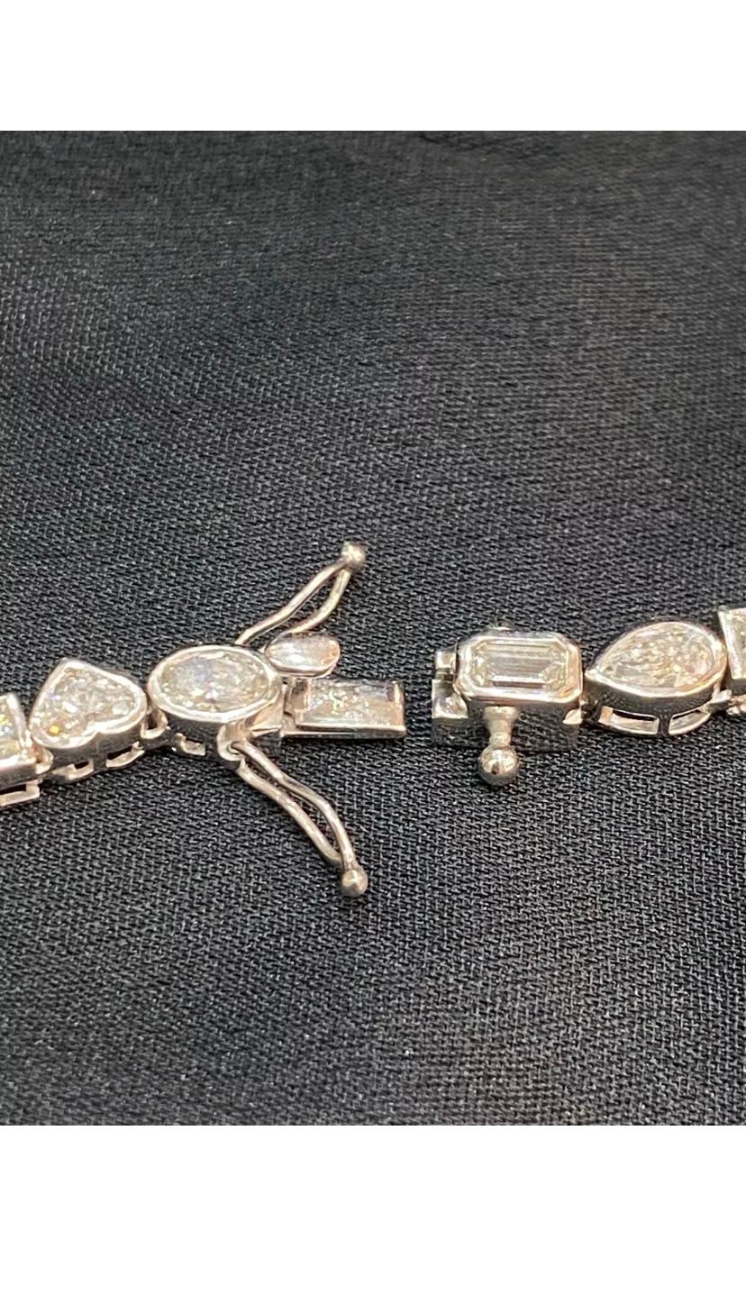 Certified  27.00 Carats Natural Diamonds Gold Tennis Necklace For Sale 7