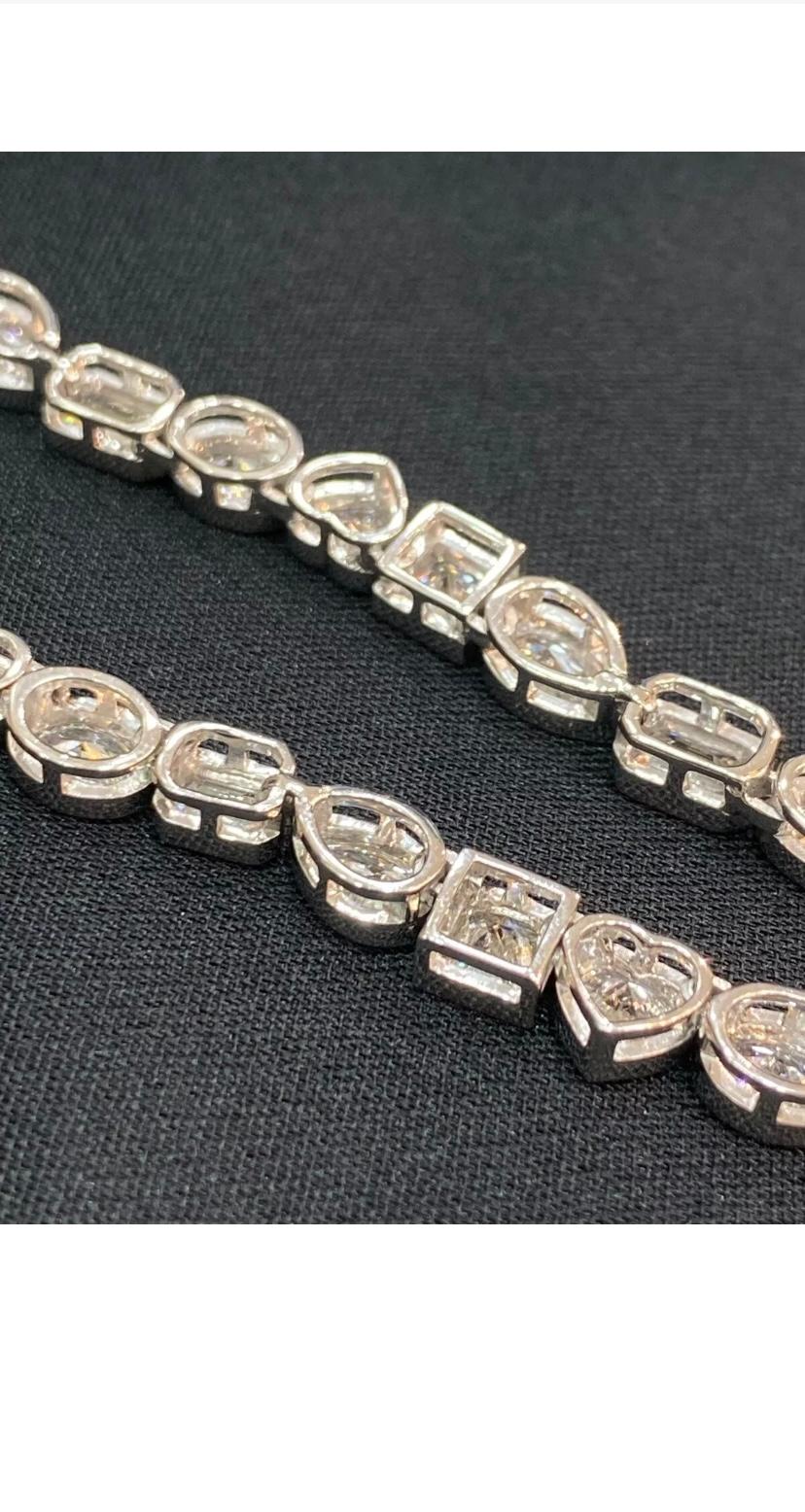 Certified  27.00 Carats Natural Diamonds Gold Tennis Necklace For Sale 8