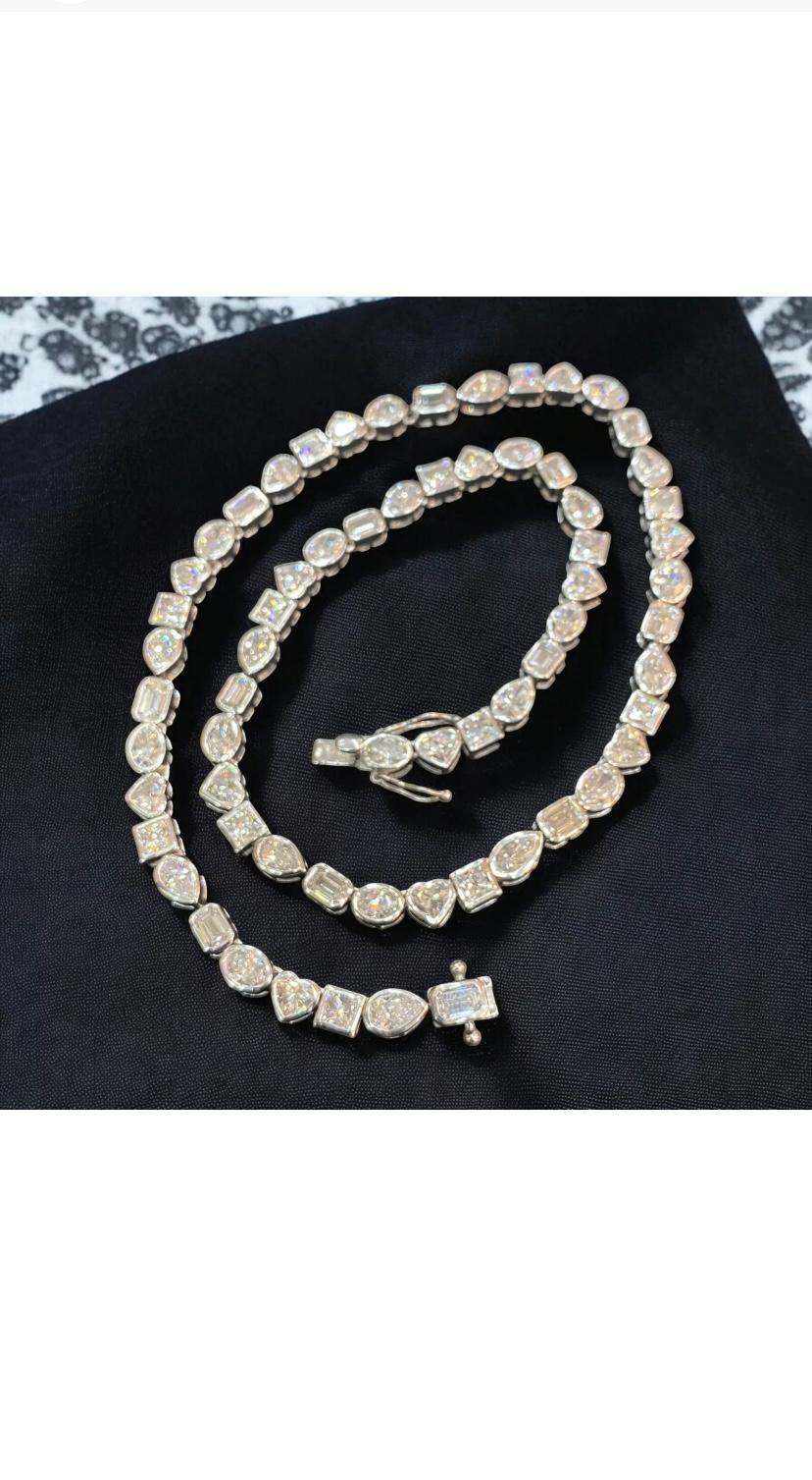 Certified  27.00 Carats Natural Diamonds Gold Tennis Necklace For Sale 9