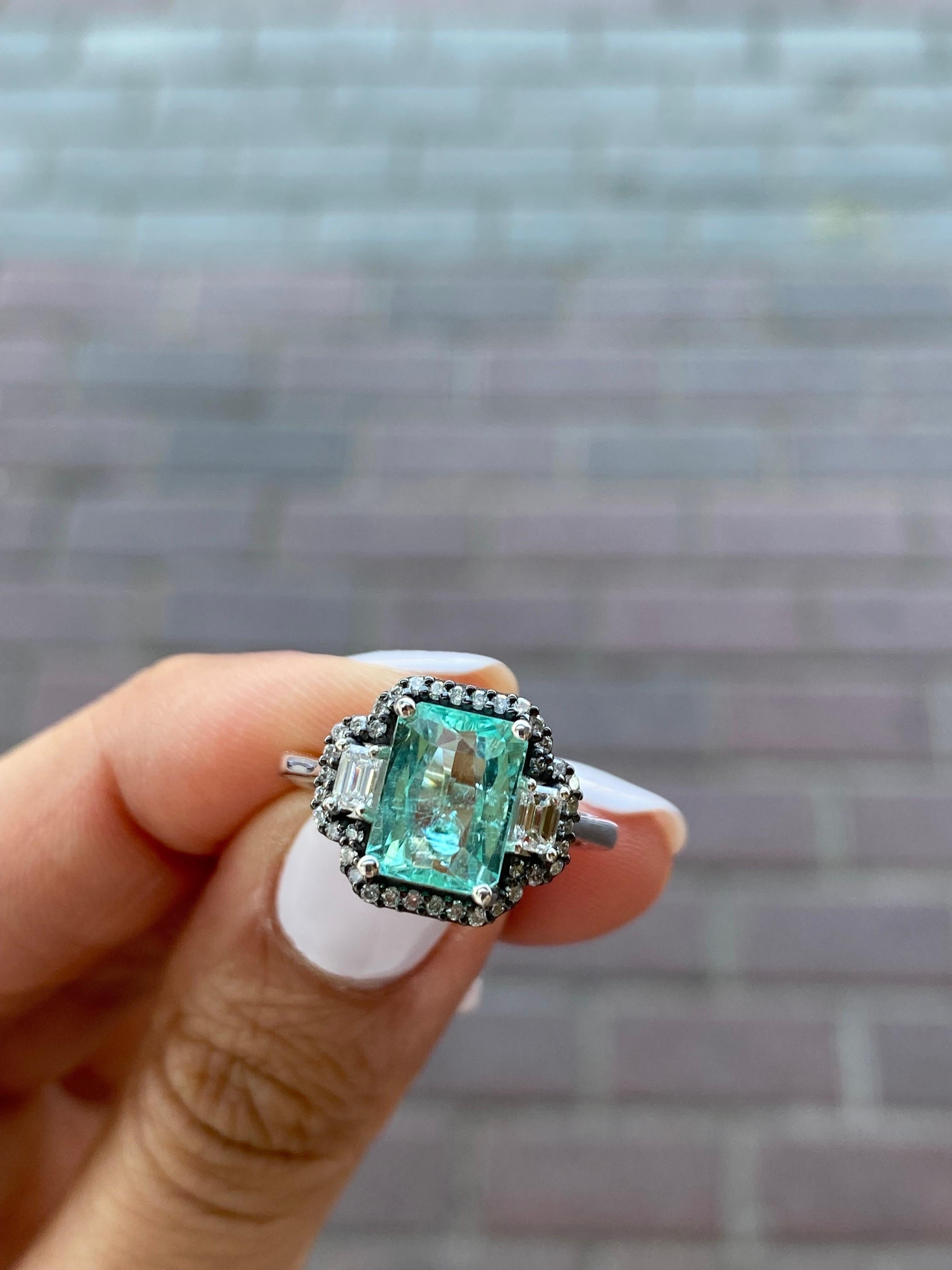 anillo de tres piedras
