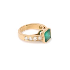 Certified 2.73 Carats Emerald Diamonds 18 Carats Yellow Gold Ring
