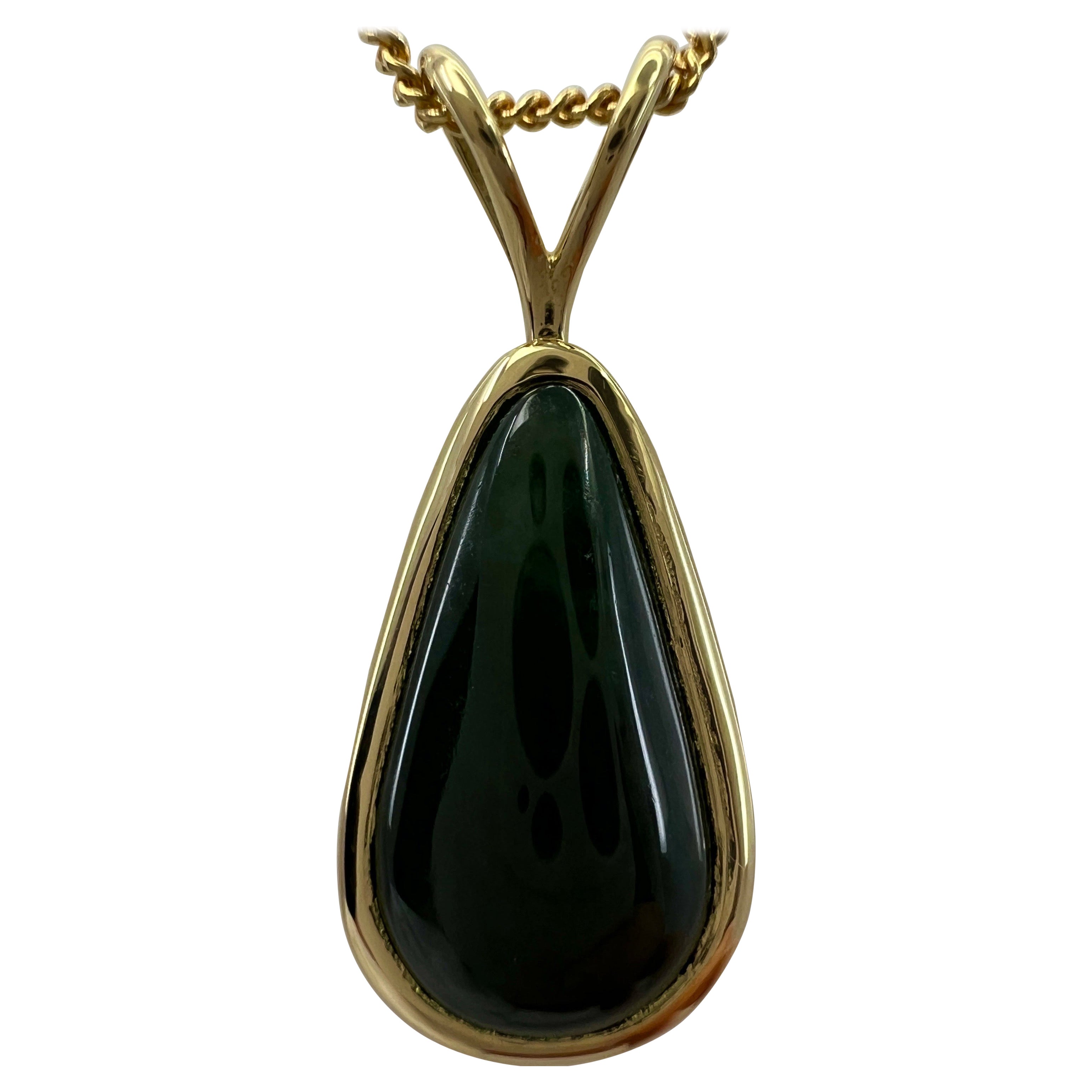 zertifizierter 2,76 Karat Jadeit A-Grade Jade Grüner birnenförmiger unbehandelter 18k Gold Anhänger