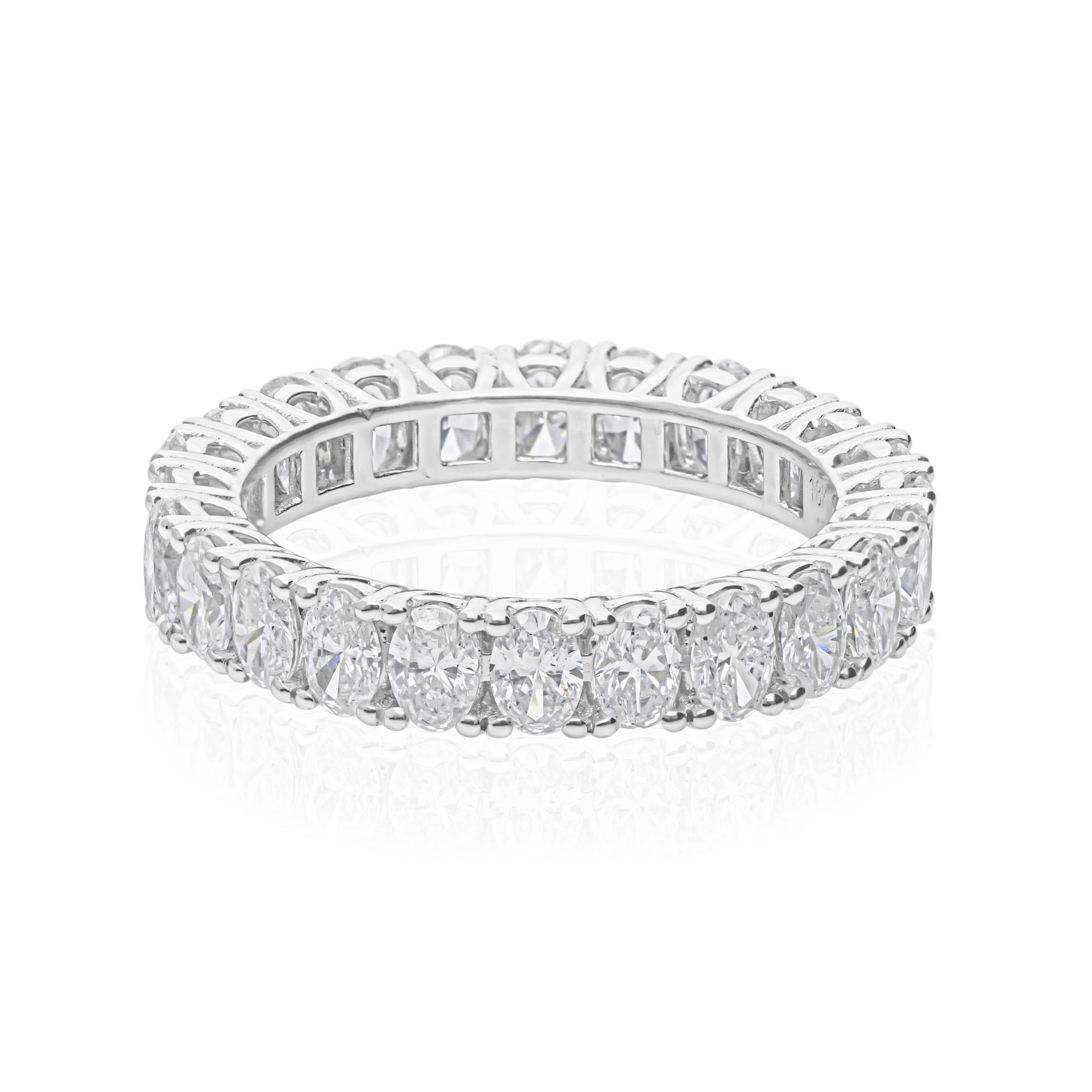 Im Angebot: Zertifizierter 2,77 Karat Diamant Eternity Verlobungsring 14 Karat Weißgold () 7