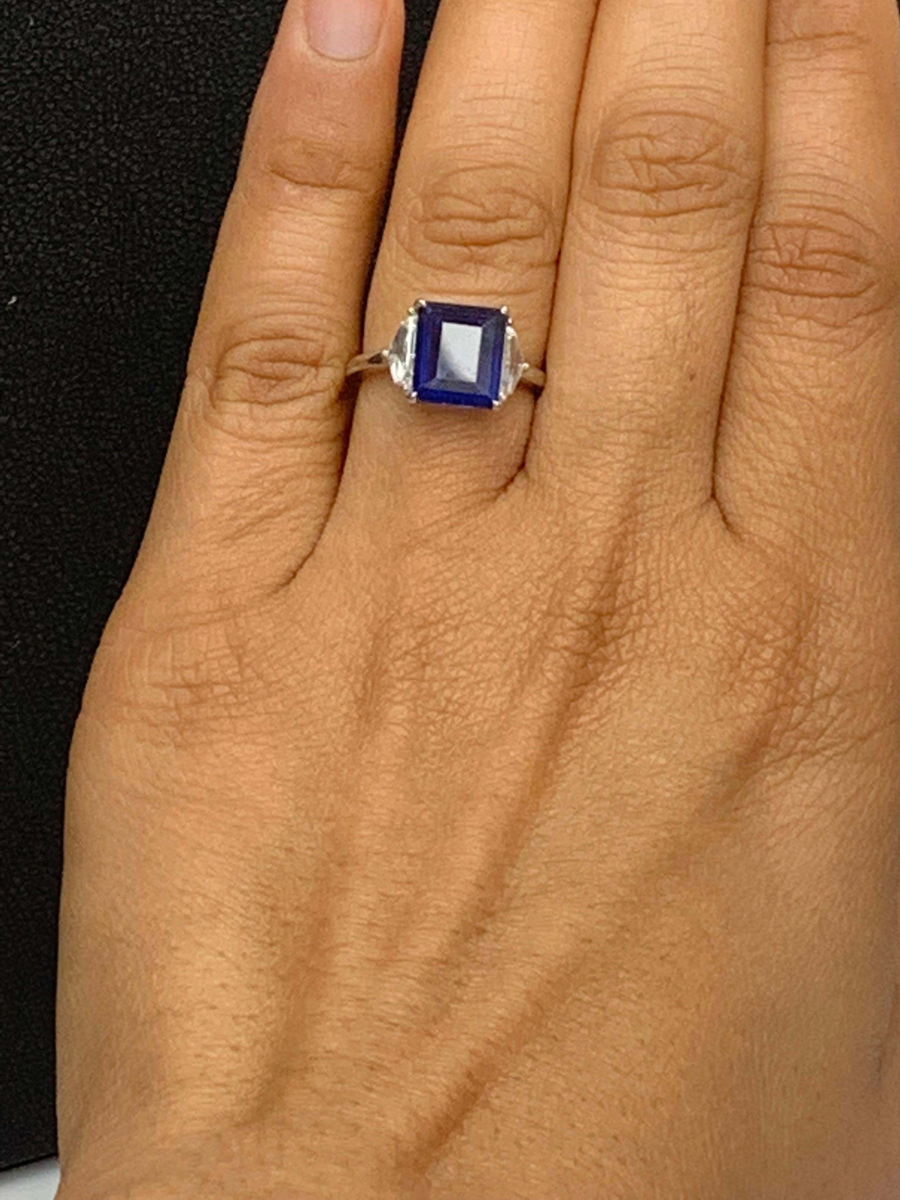 Bague de fiançailles en platine avec saphir et diamant taille émeraude de 2,84 carats certifiés en vente 2