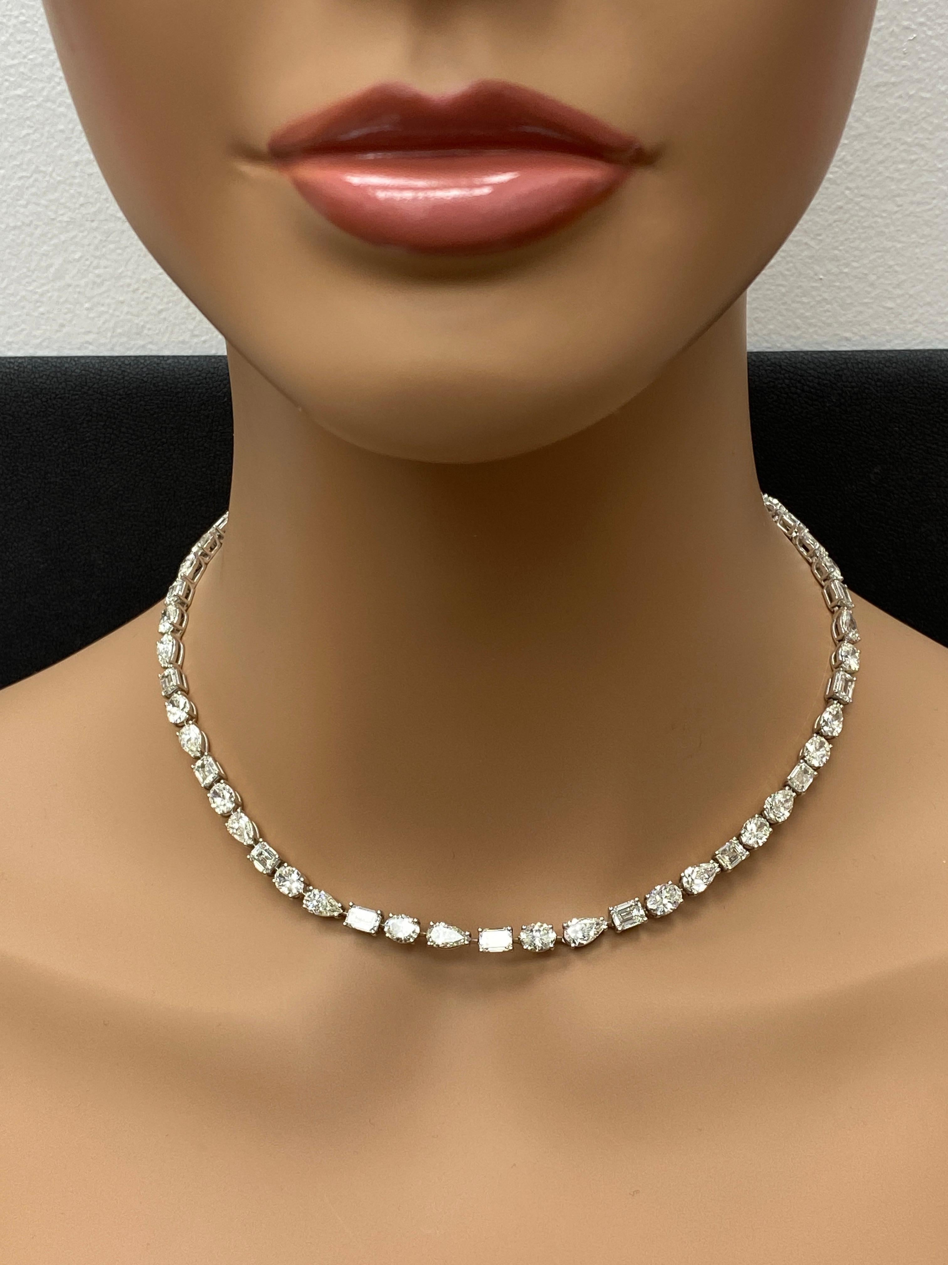 CERTIFICADO Collar de tenis de diamantes multiforma de 28,44 quilates en oro blanco de 18 quilates en venta 4
