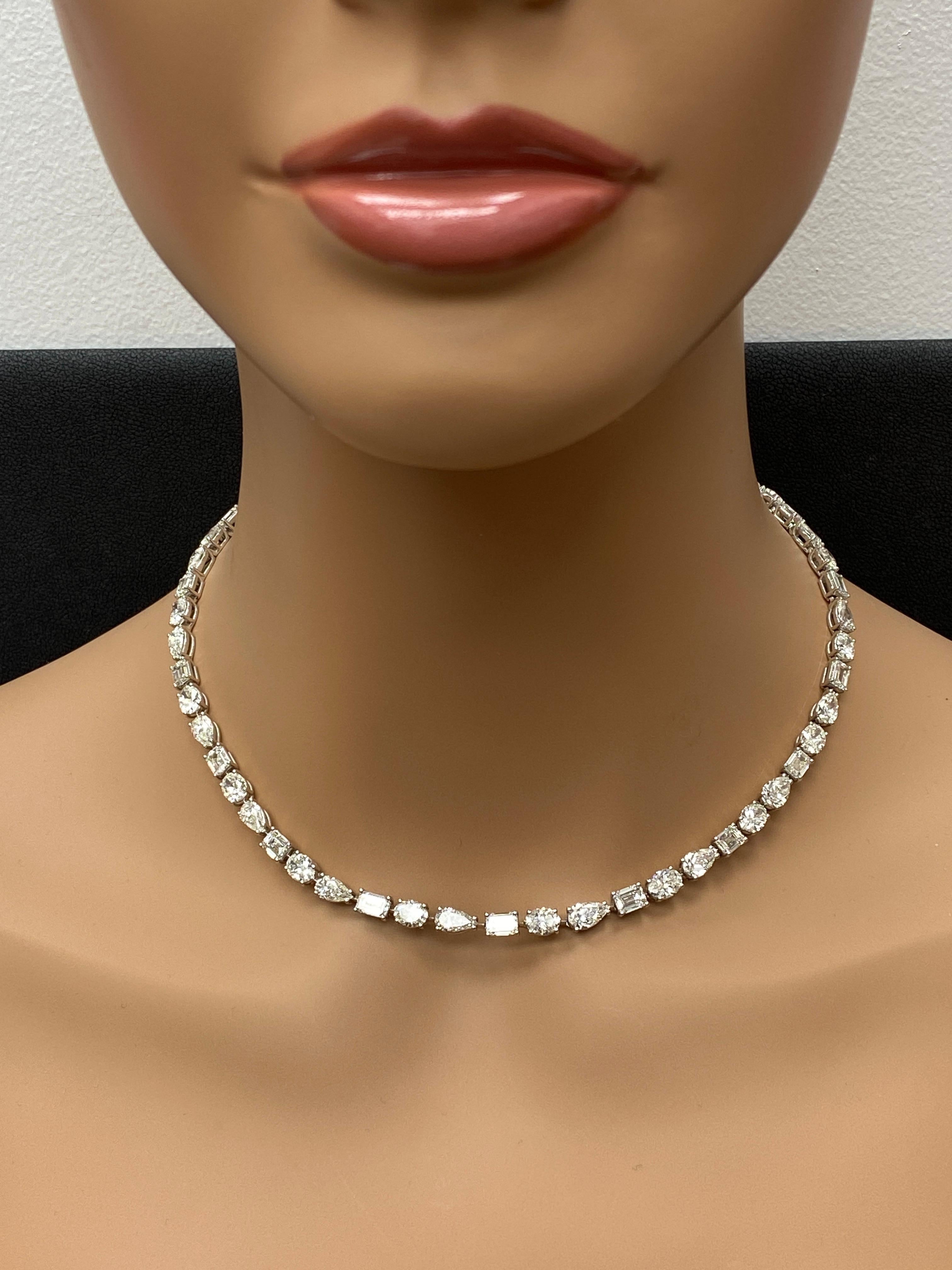 CERTIFICADO Collar de tenis de diamantes multiforma de 28,44 quilates en oro blanco de 18 quilates en venta 5